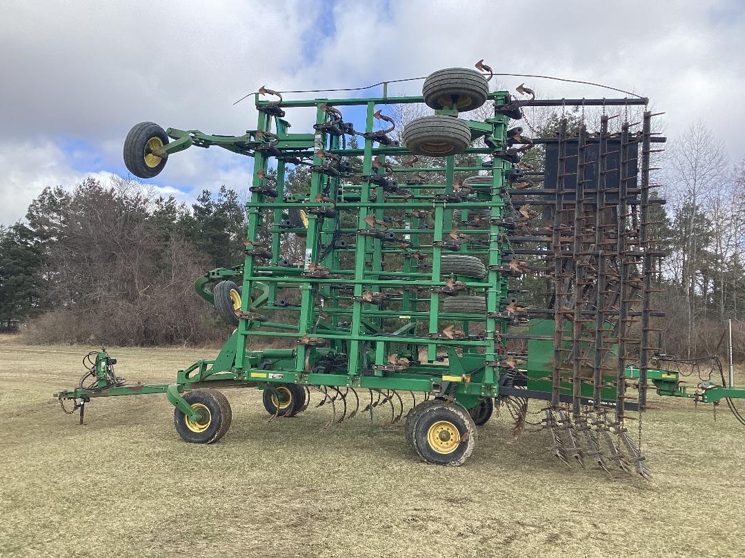 On Lot 2009 John Deere 2210 61.5' at Tri County Equipment Bad Axe, MI