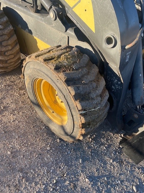  2013 NEW HOLLAND L225 at LandMark in Phillipsburg, KS