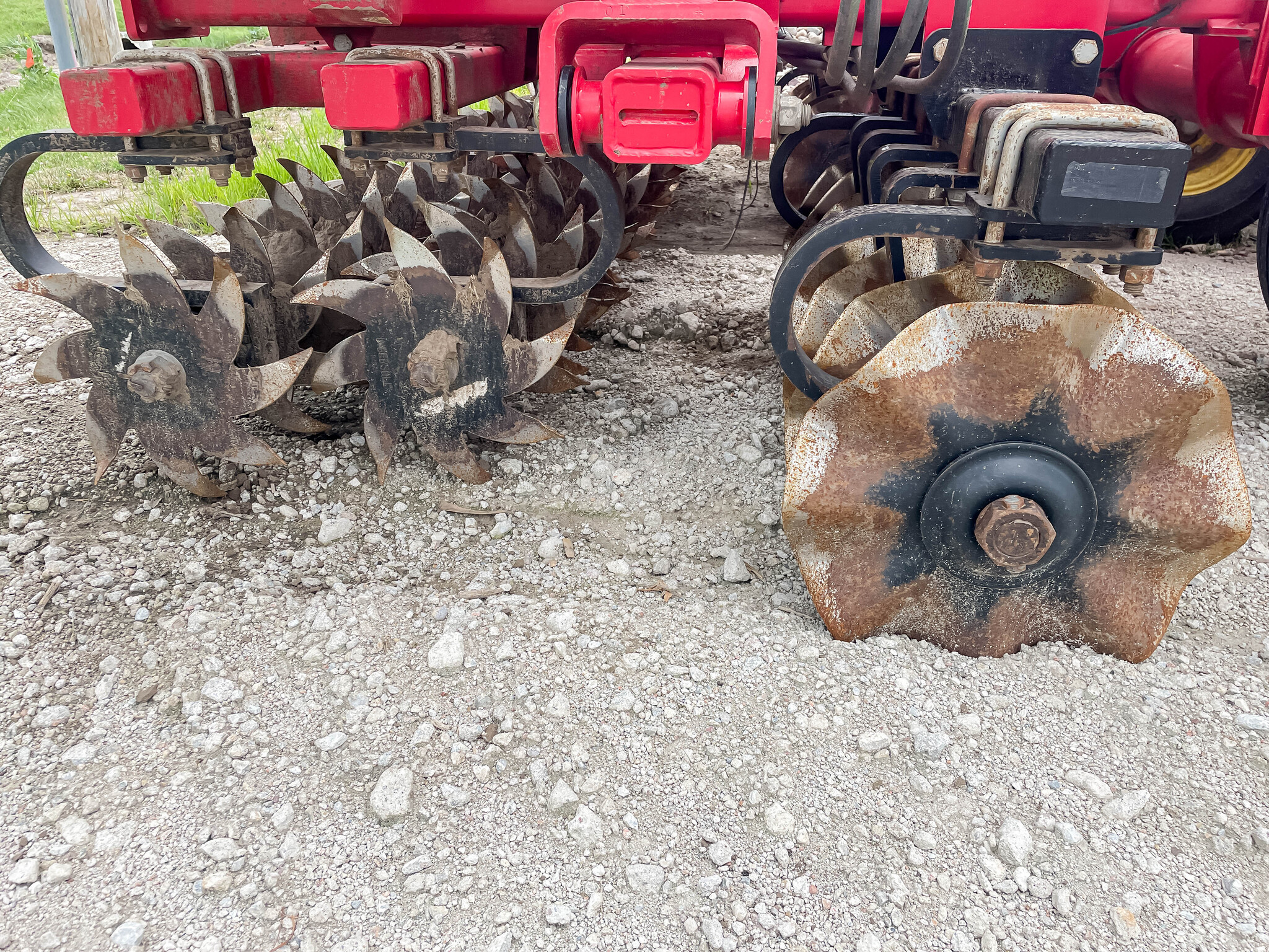  2021 Sunflower 6830-25 at LandMark in Minden, NE