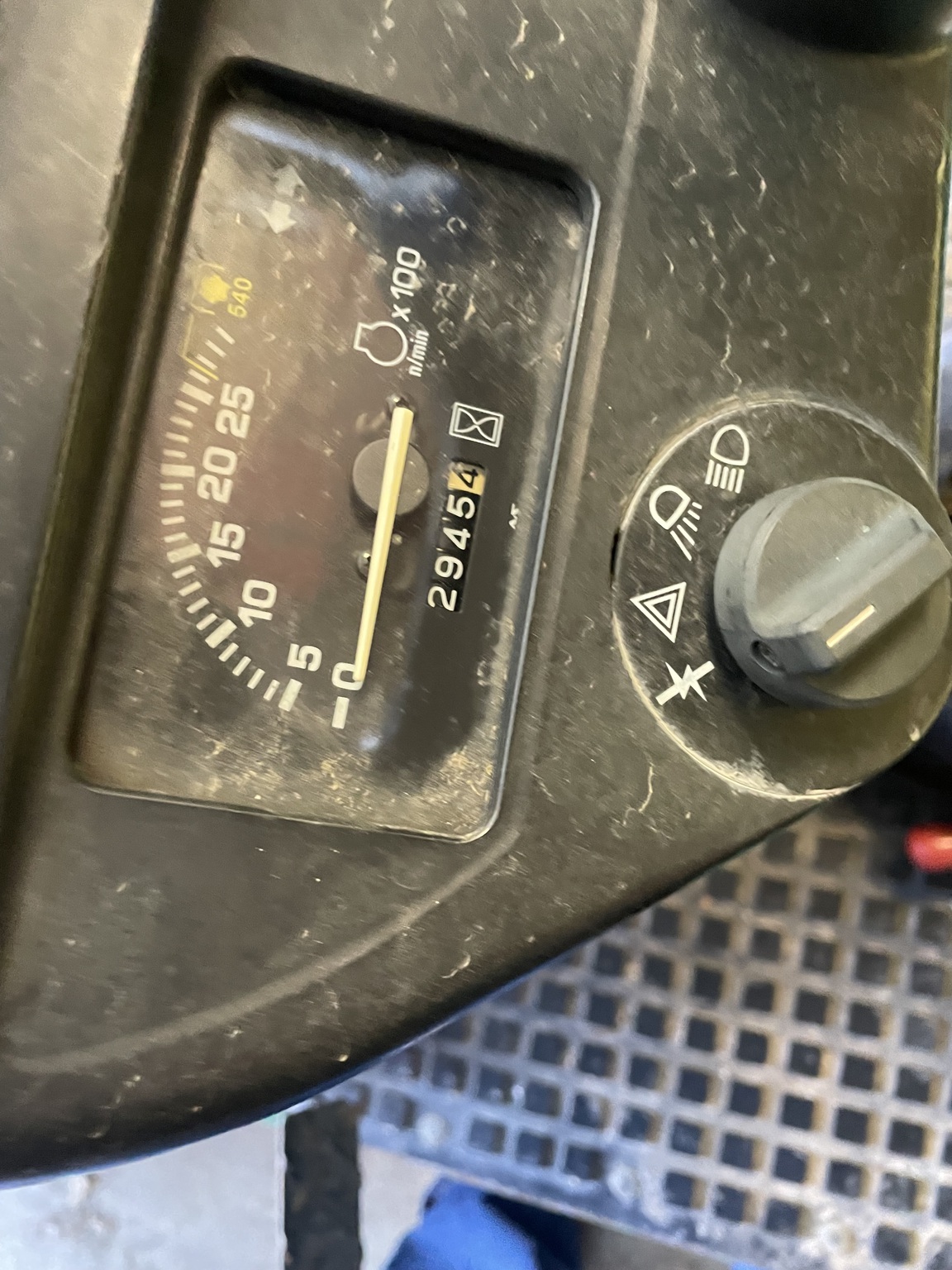  1998 John Deere 4100 at LandMark in Beatrice, NE