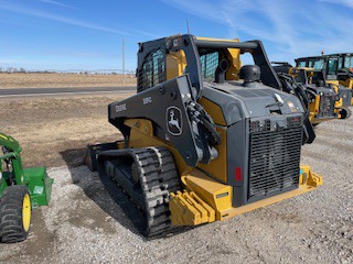  2024 John Deere 331G at LandMark in Fairfield, NE
