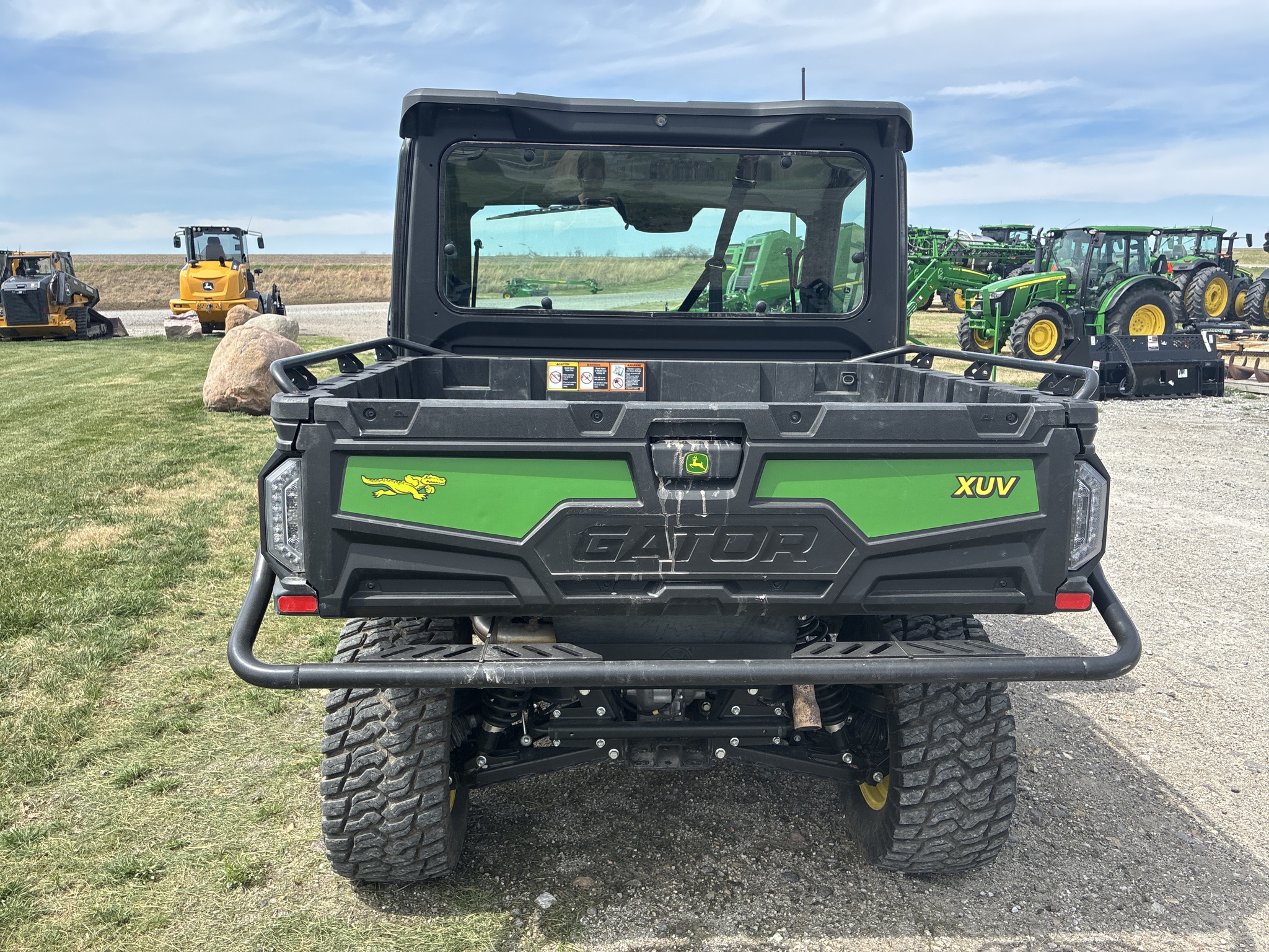  2025 John Deere XUV 845M at LandMark in Marysville, KS