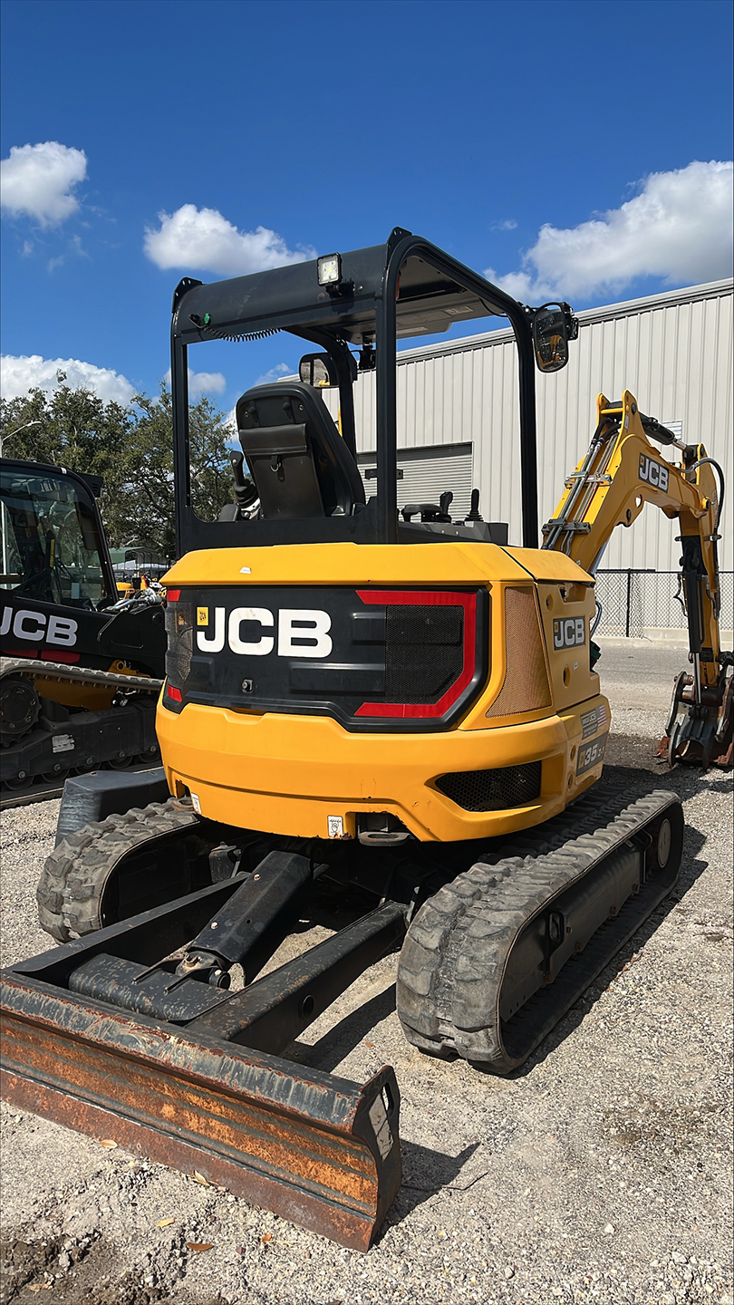  2022 JCB 35Z at Briggs JCB Tampa, FL