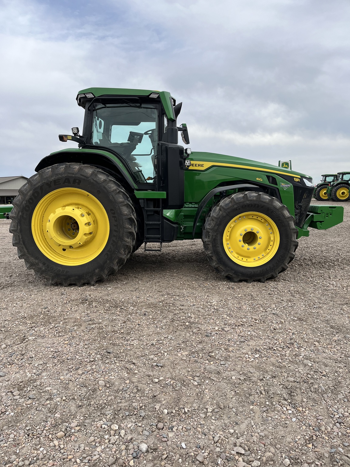  2025 John Deere 8R 410 at LandMark in Minden, NE