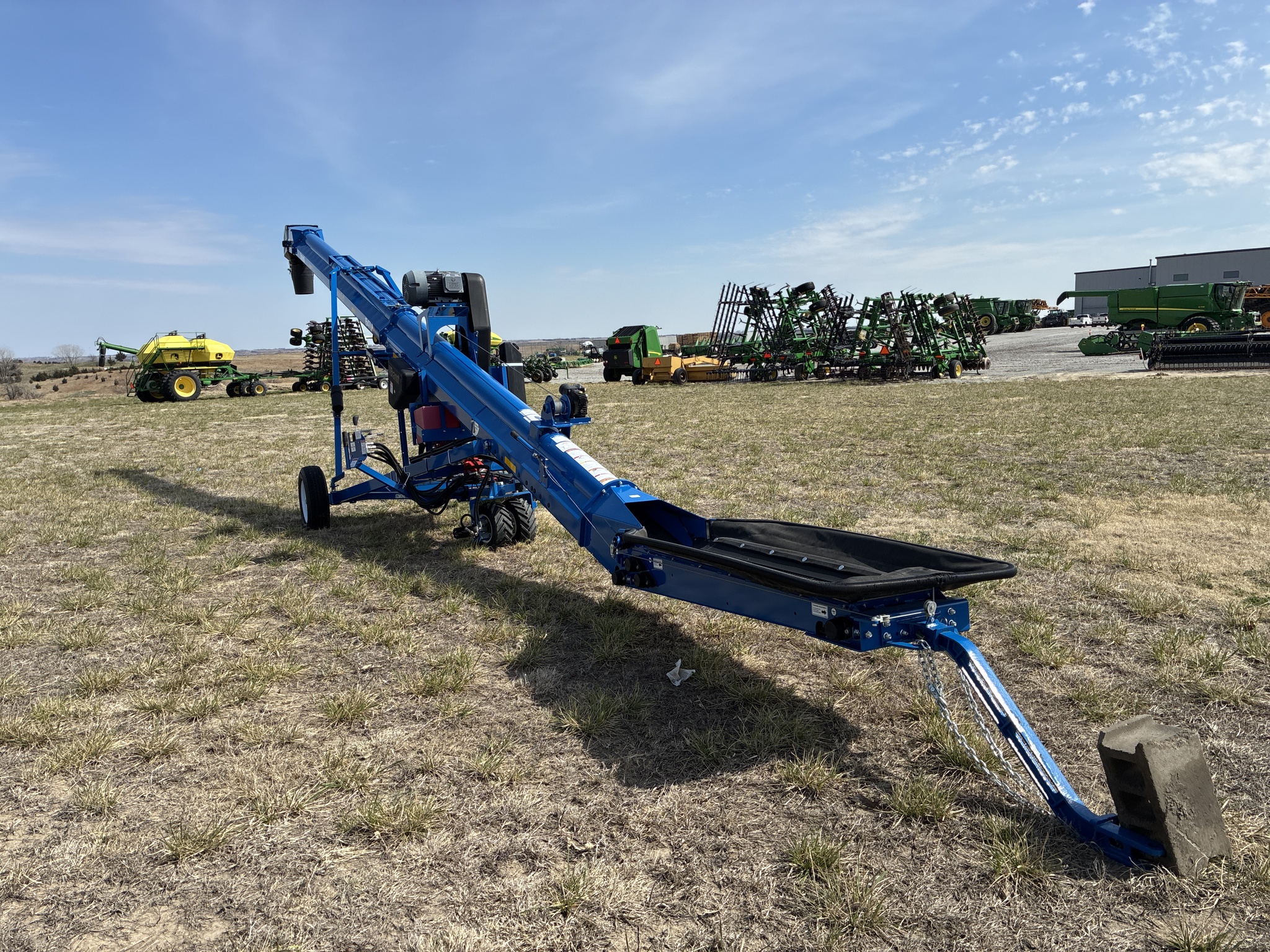  2023 Brandt 1547LP+ at LandMark in Hebron, NE