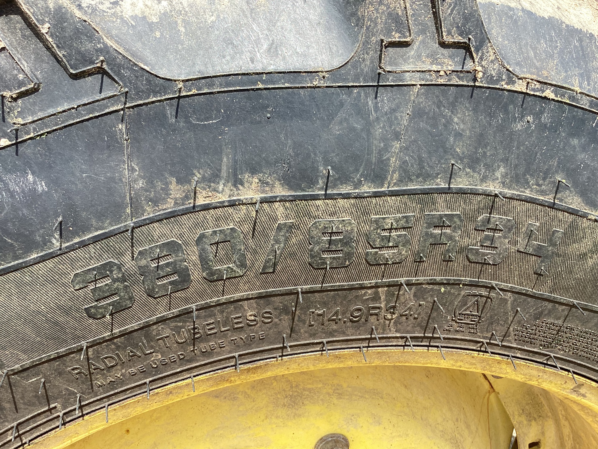  2022 John Deere 8R 250 at LandMark in Minden, NE