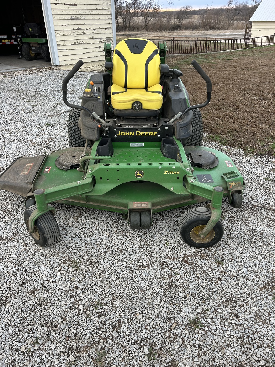  2018 John Deere Z955M EFI at LandMark in Hebron, NE
