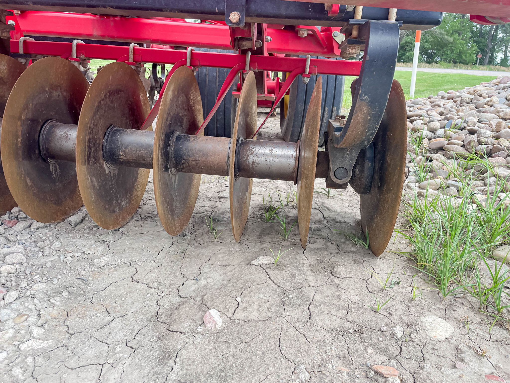  2021 Sunflower 6830-25 at LandMark in Minden, NE