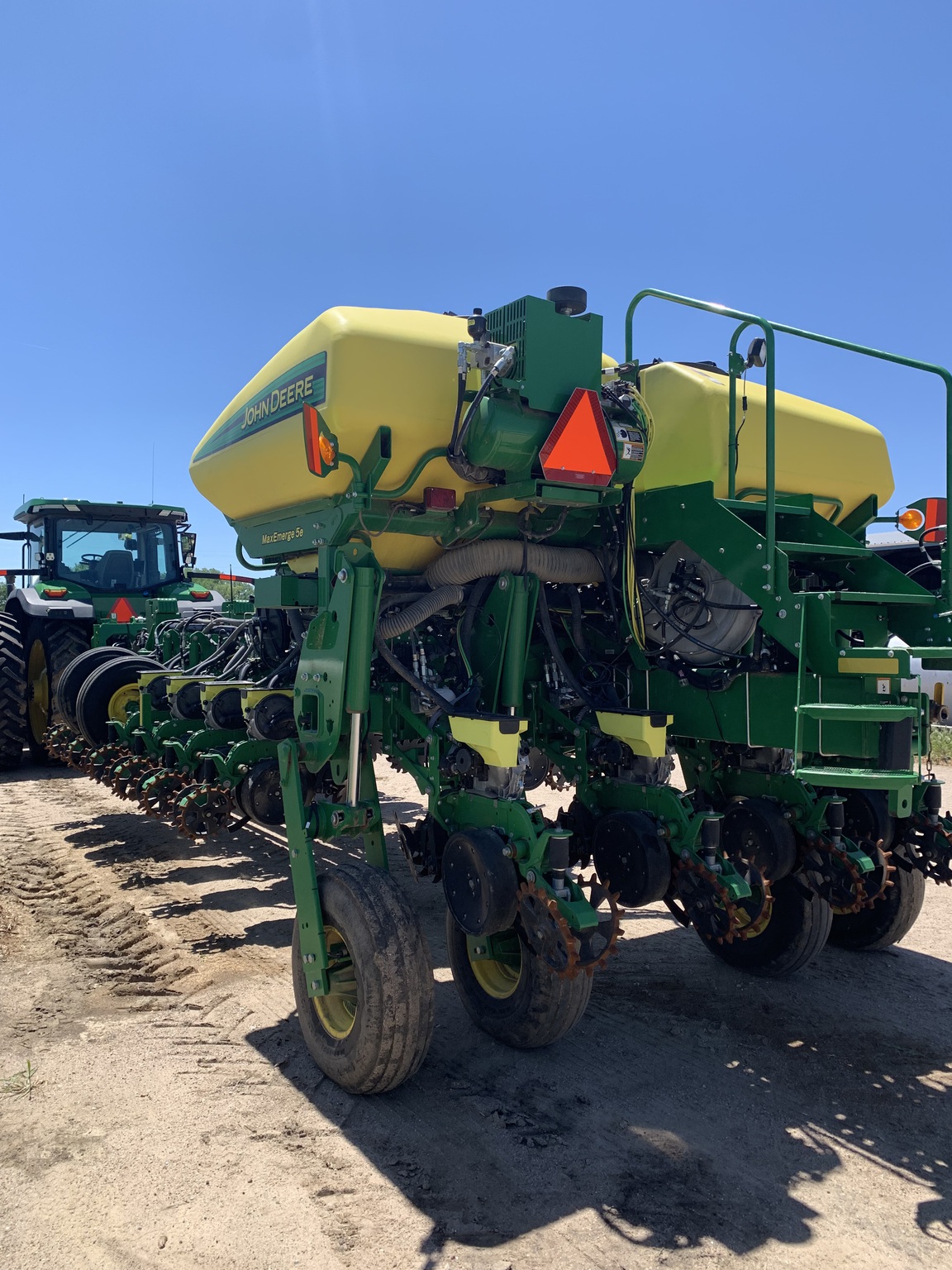  2017 John Deere 1775NT at LandMark in Arapahoe, NE