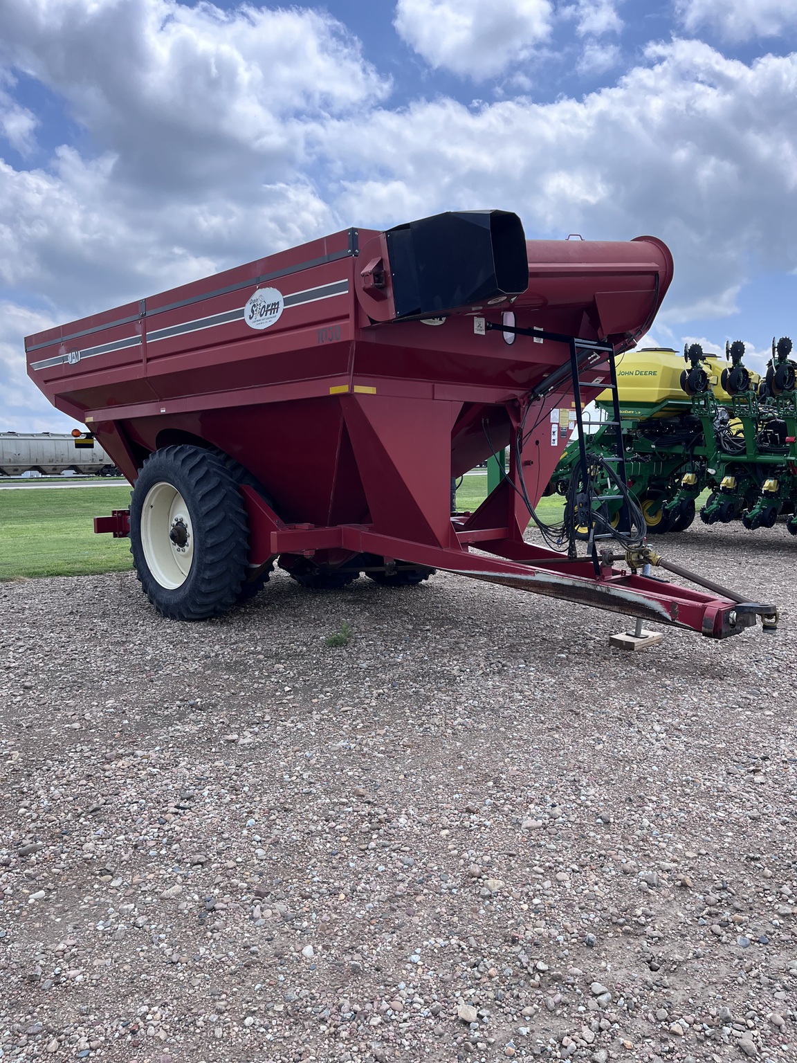  2005 J&m 1050-22D at LandMark in Minden, NE