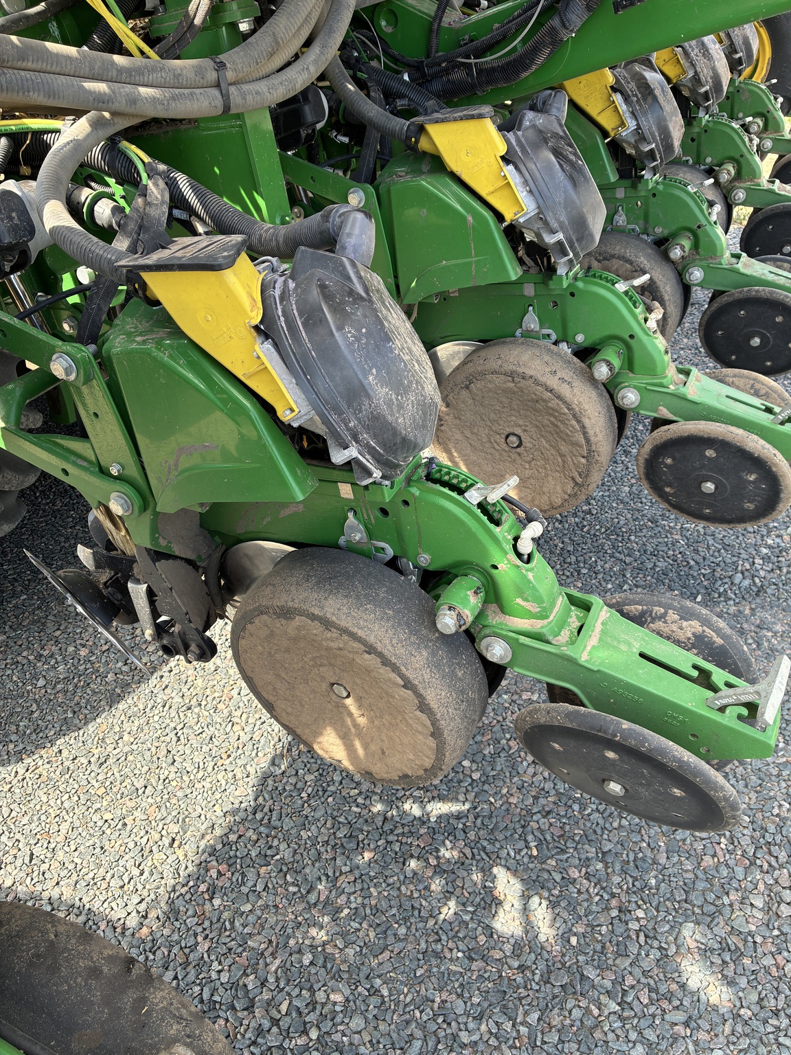  2024 John Deere 1725 at LandMark in Gothenburg, NE