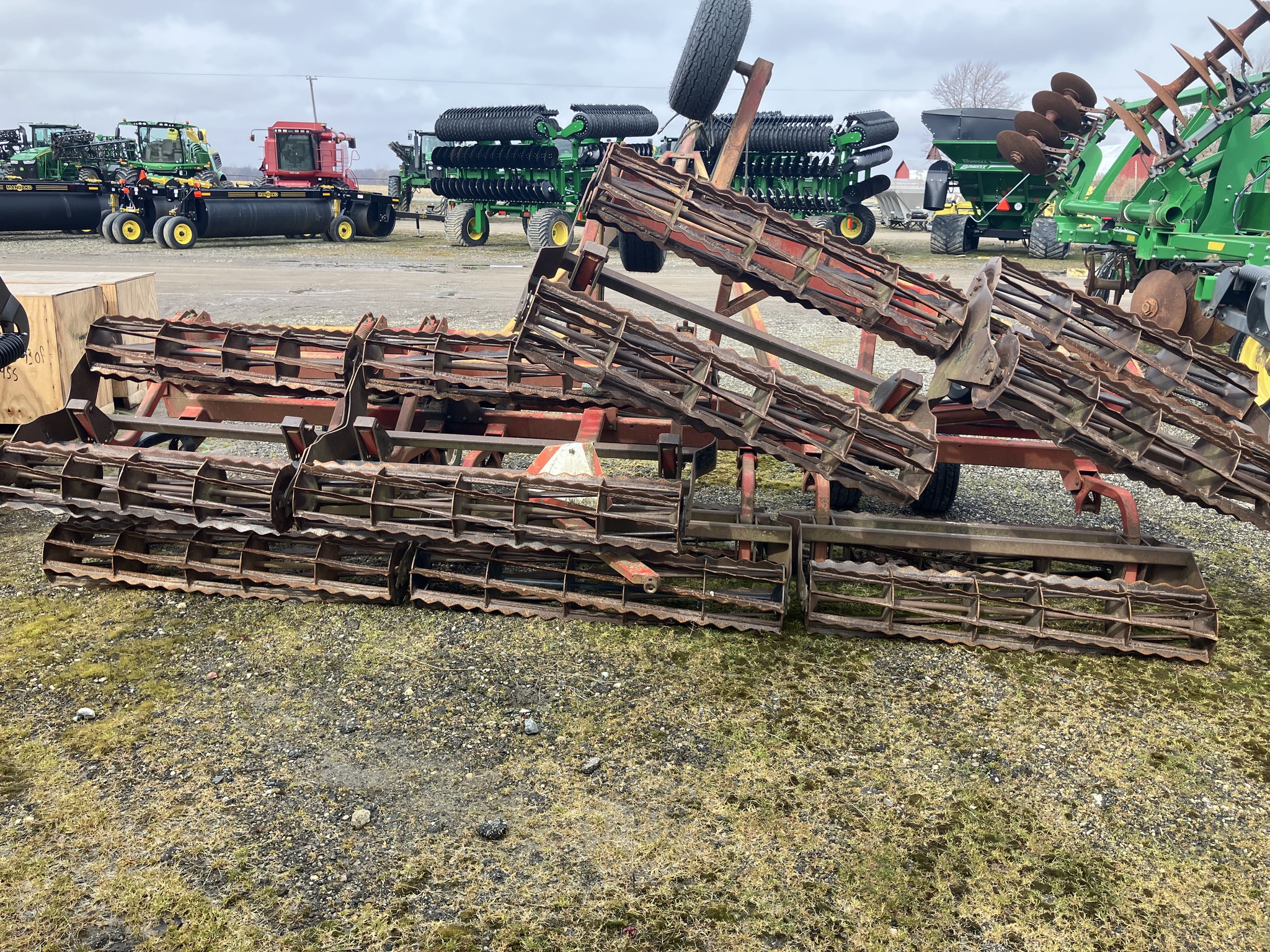 On Lot  Unverferth ROLLING HARROW ll at Tri County Equipment Sandusky, MI