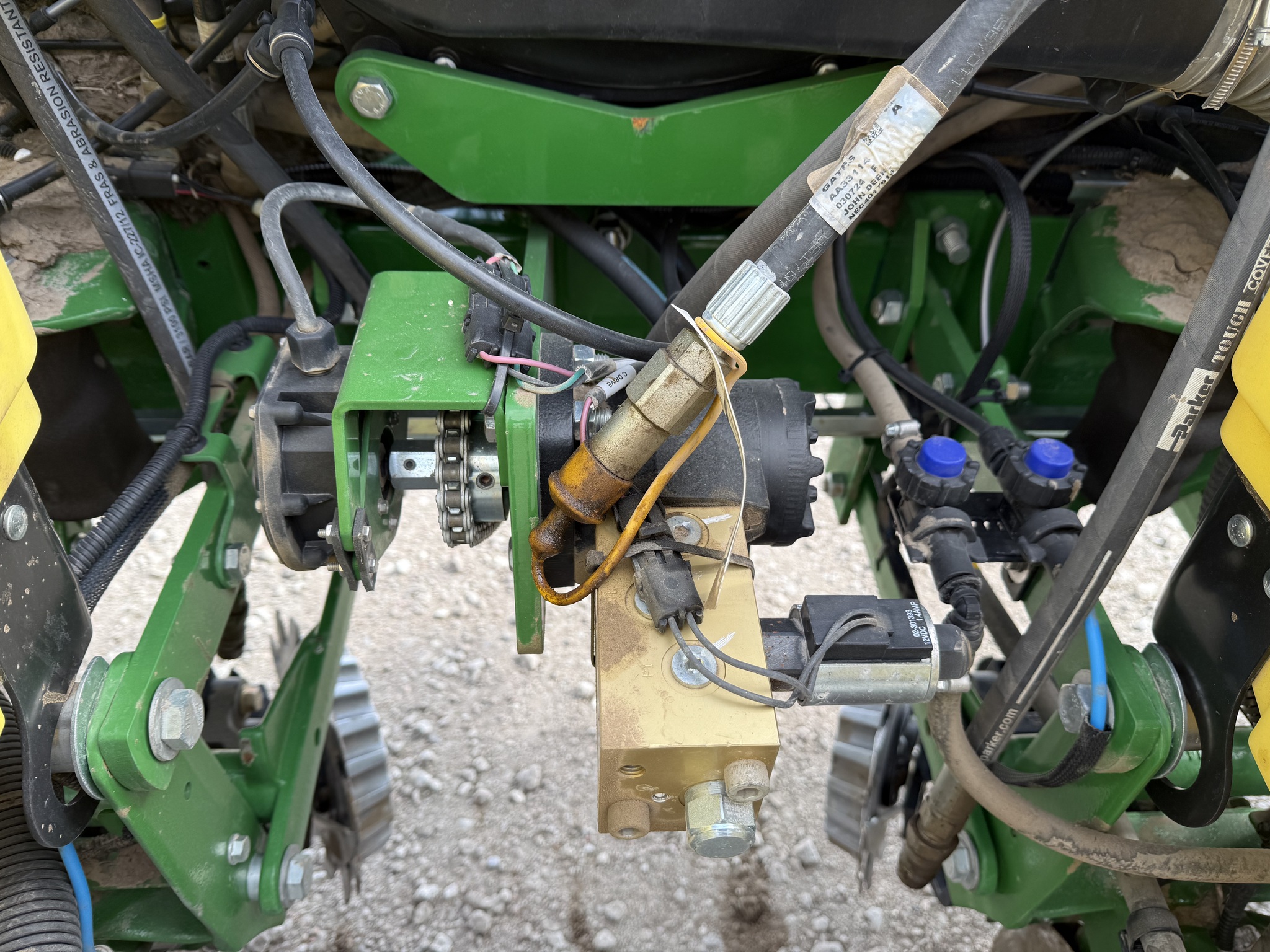  2025 John Deere 1725 at LandMark in Smith Center, KS