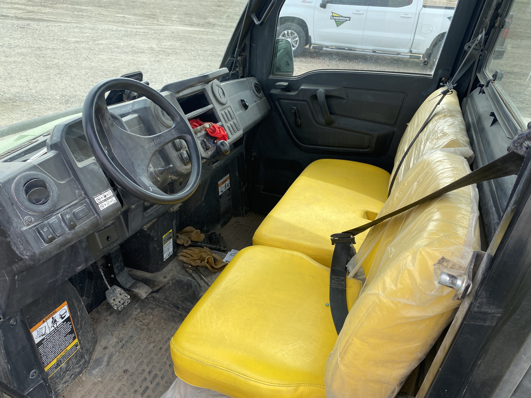  2022 John Deere XUV835M HVAC Cab at LandMark in Hebron, NE