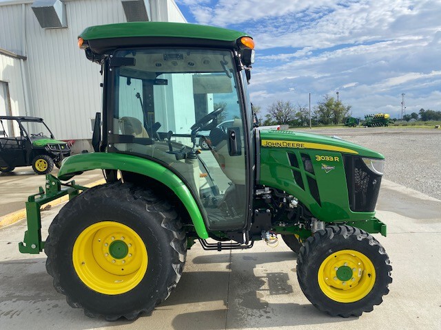  2024 John Deere 3033R at LandMark in Beatrice, NE