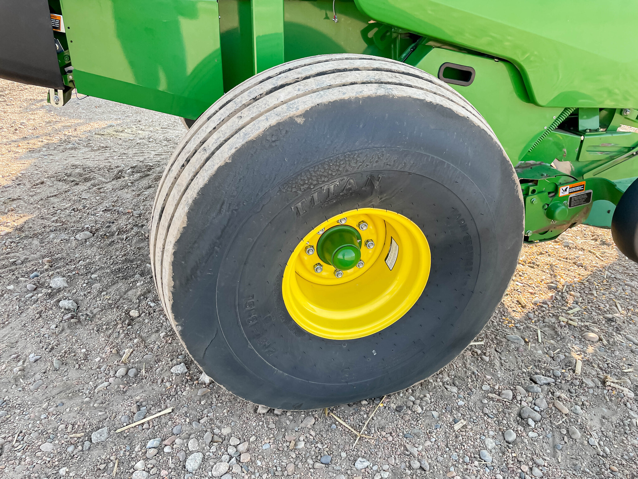  2023 John Deere 560R at LandMark in Arapahoe, NE