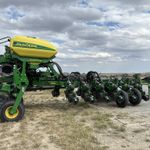  2018 John Deere 1775NT at LandMark in Hebron, NE