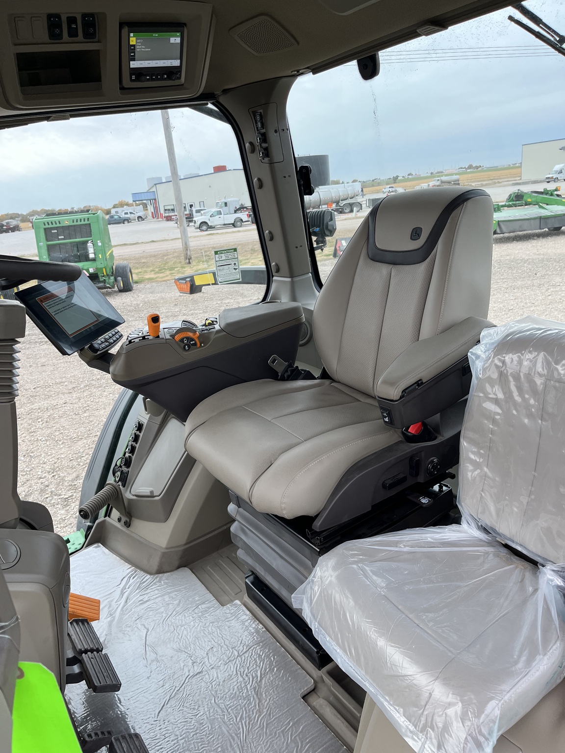  2025 John Deere 8R 410 at LandMark in Minden, NE