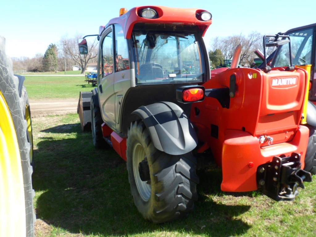 On Lot 2014 Manitou MLT840-115 at Tri County Equipment Bad Axe, MI