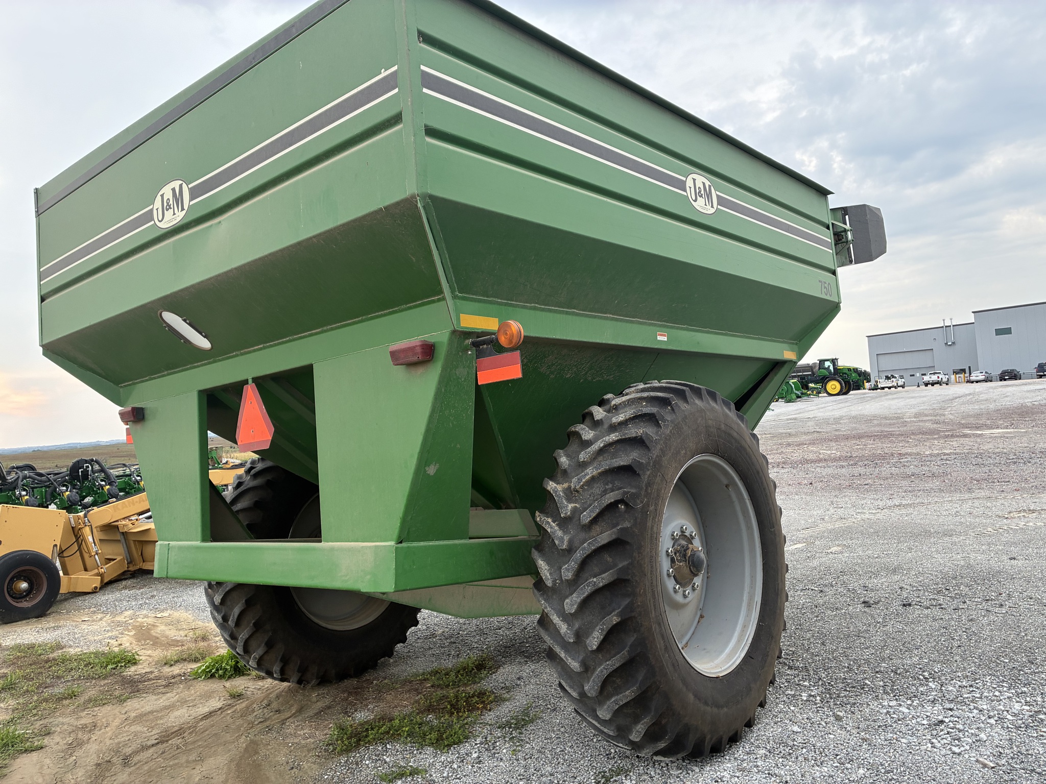   J&m 750-18 at LandMark in Hebron, NE