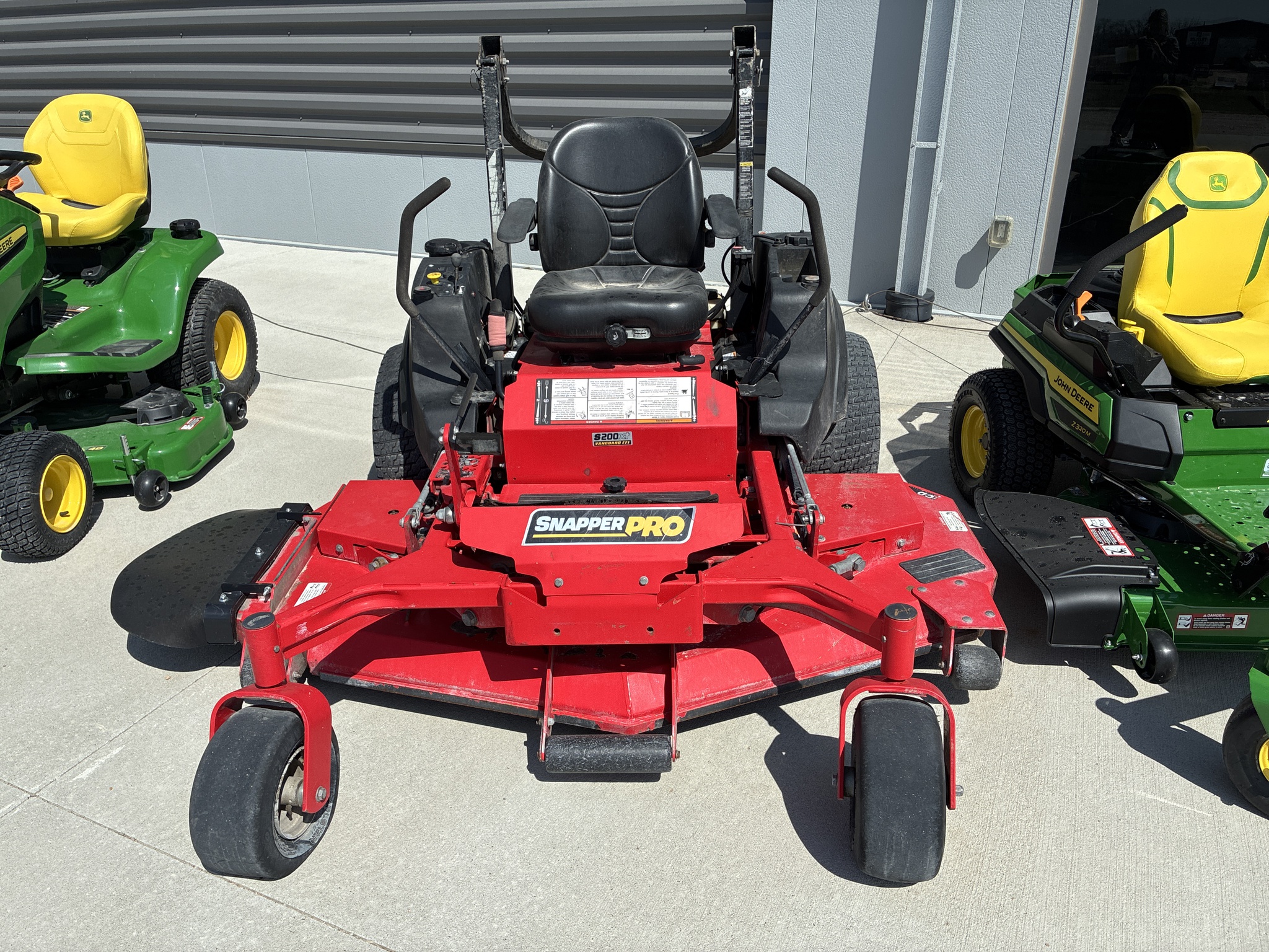 2016 Snapper S200XT at LandMark in Hebron, NE