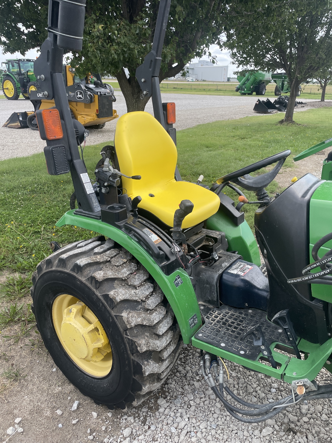  2013 John Deere 2032R at LandMark in Kearney, NE