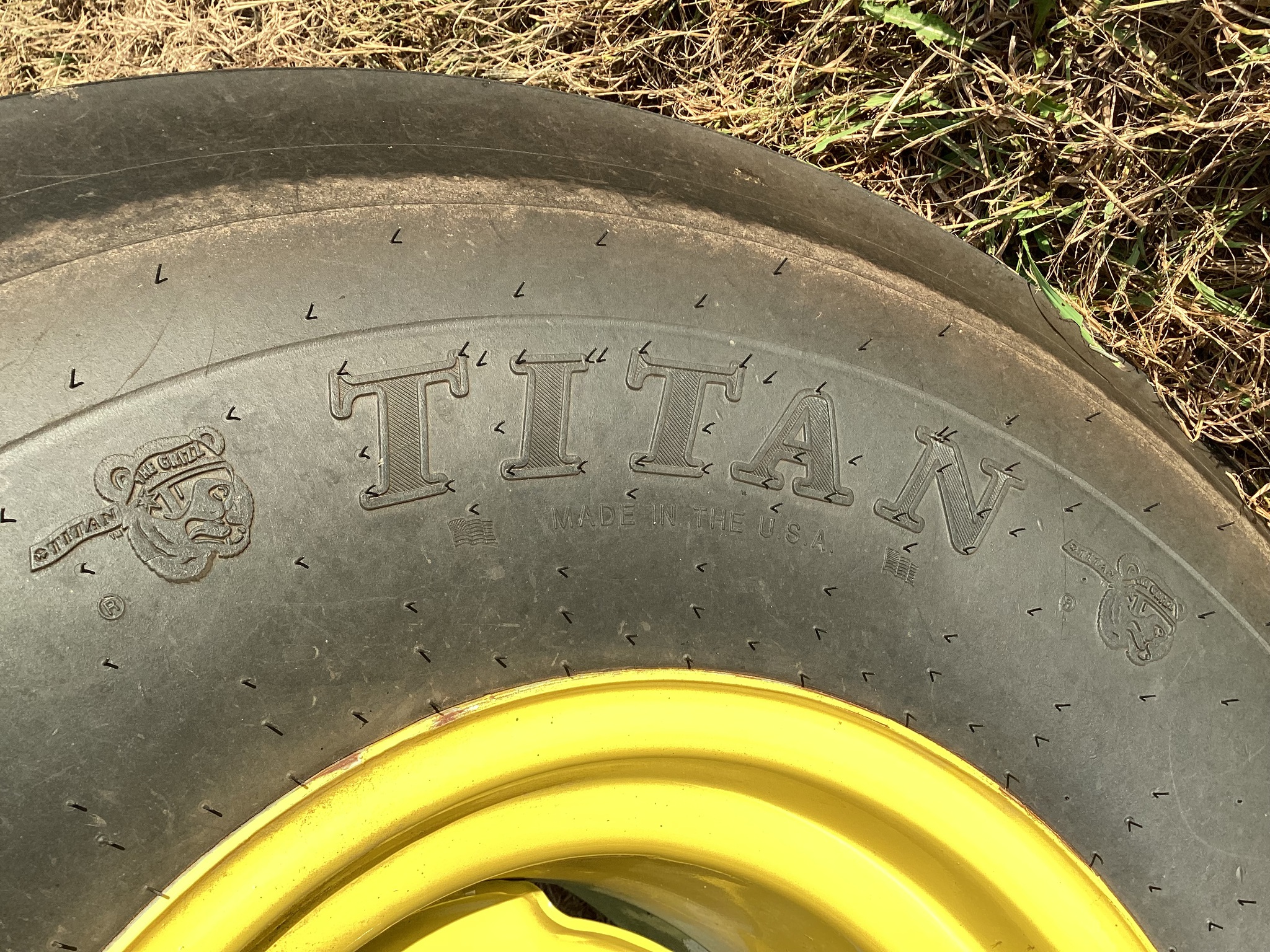  2024 John Deere W235R at LandMark in Minden, NE