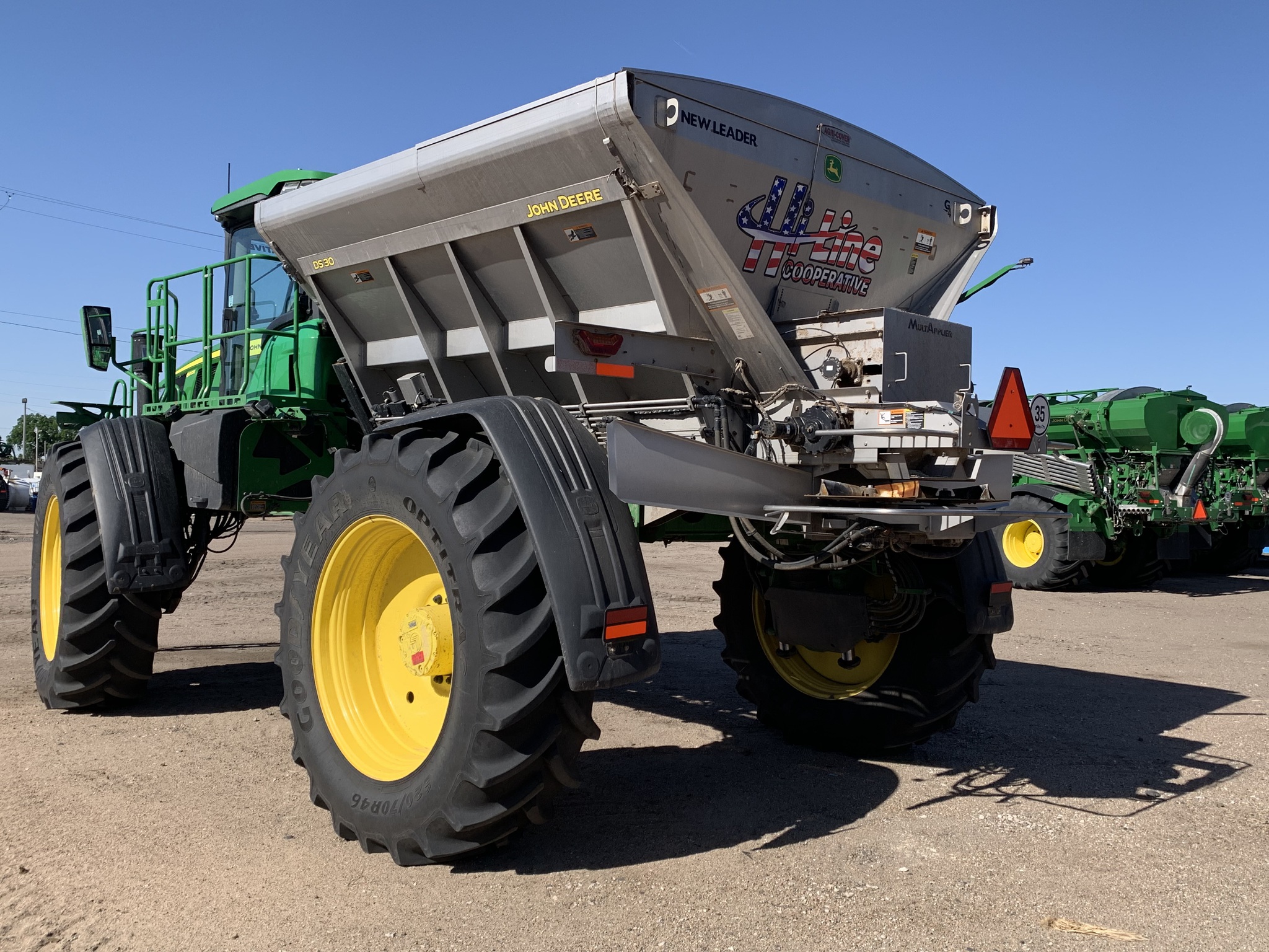  2023 John Deere 600R at LandMark in Gothenburg, NE