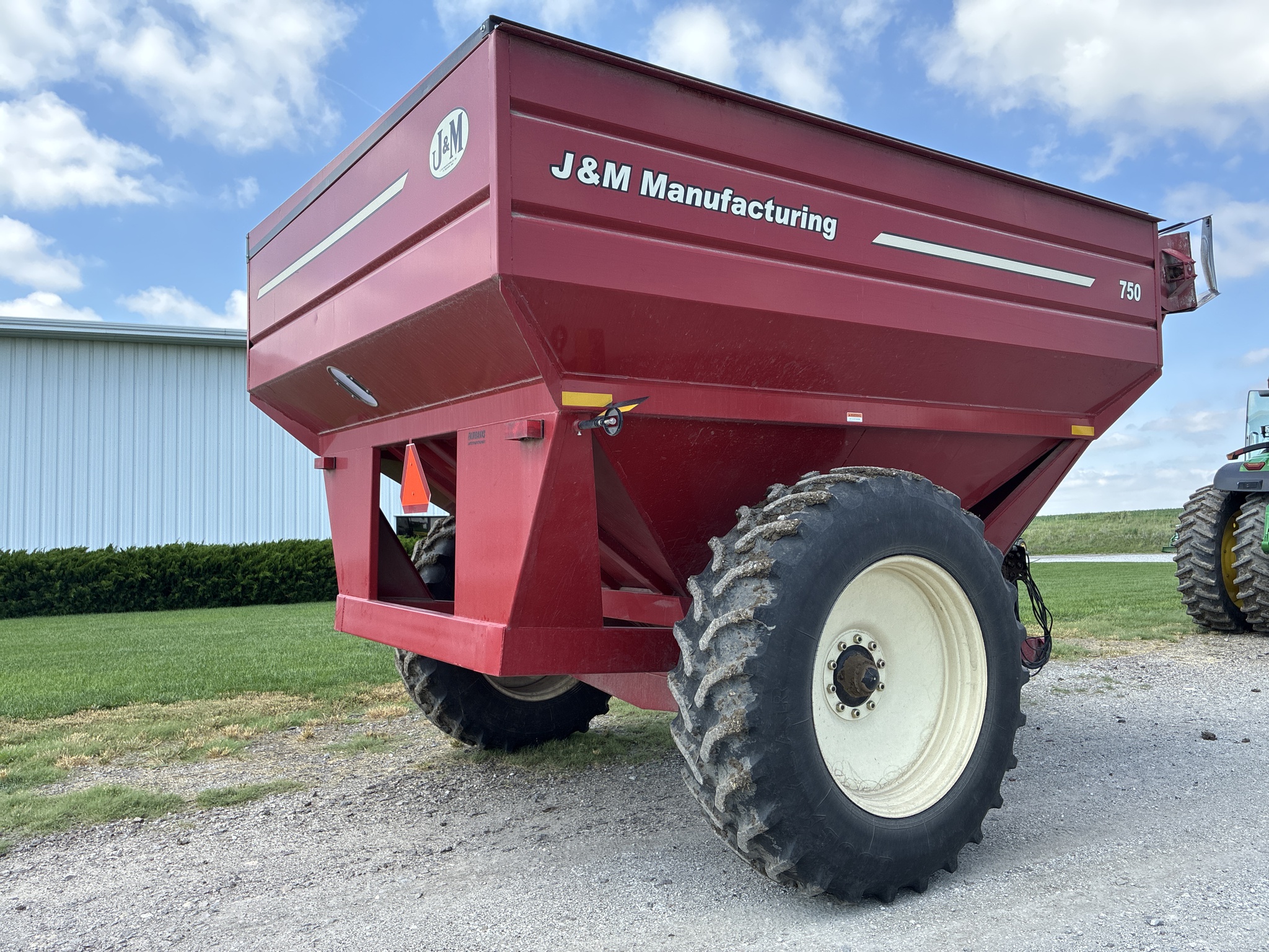  2010 J&m 750-18 at LandMark in Marysville, KS