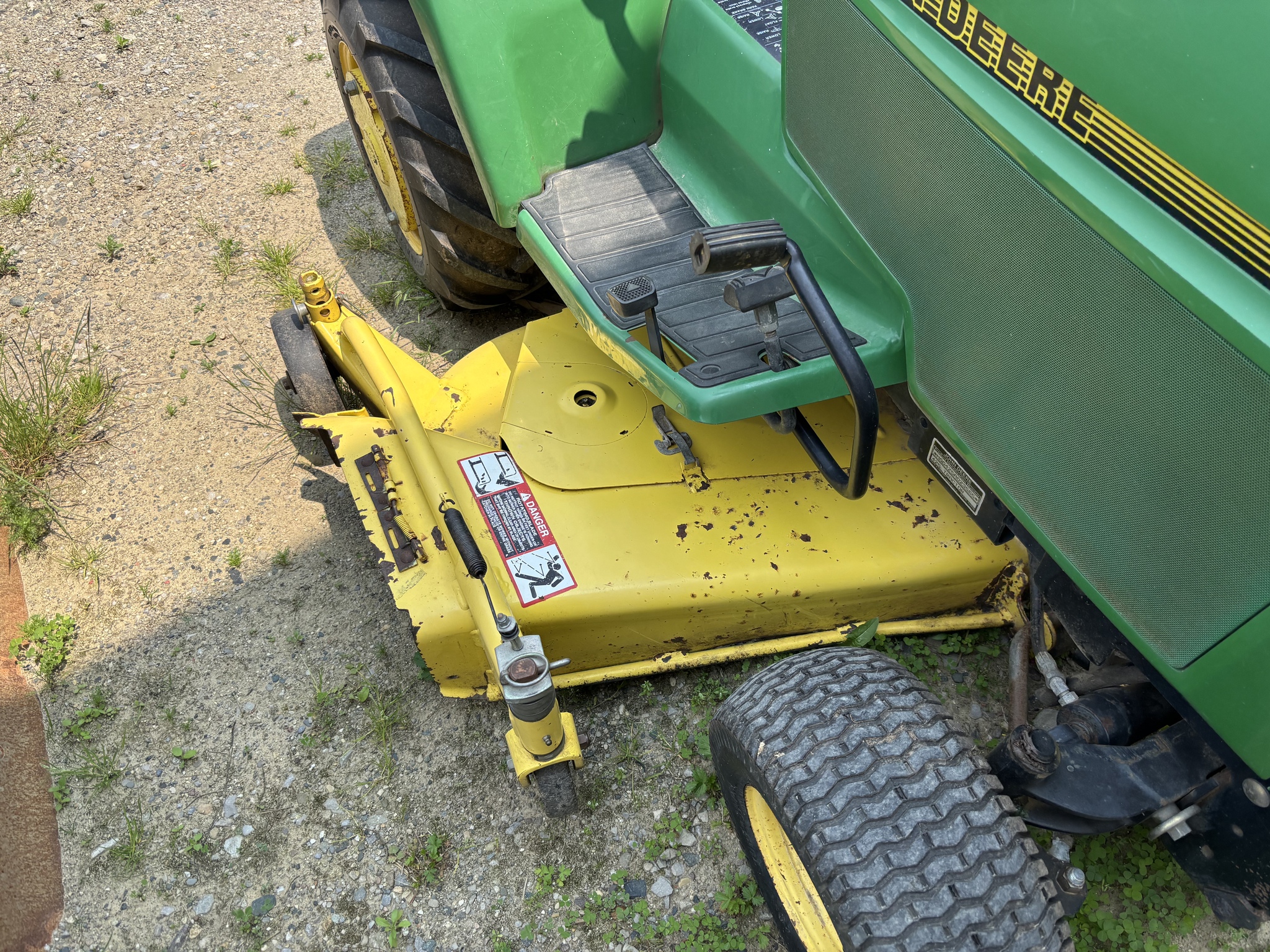 On Lot 1994 John Deere 425 at Tri County Equipment Marlette, MI