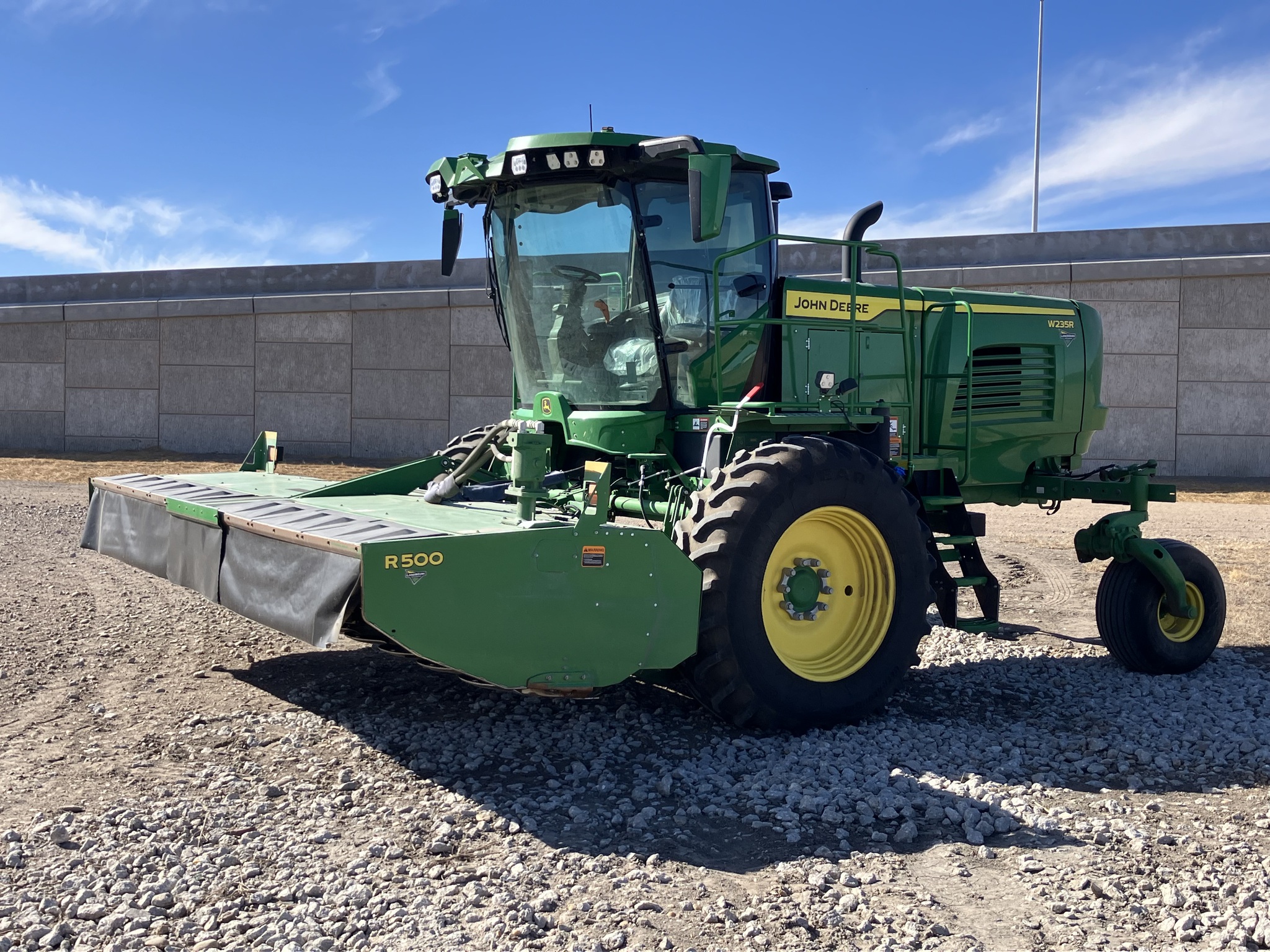  2025 John Deere W235R at LandMark in Lexington, NE