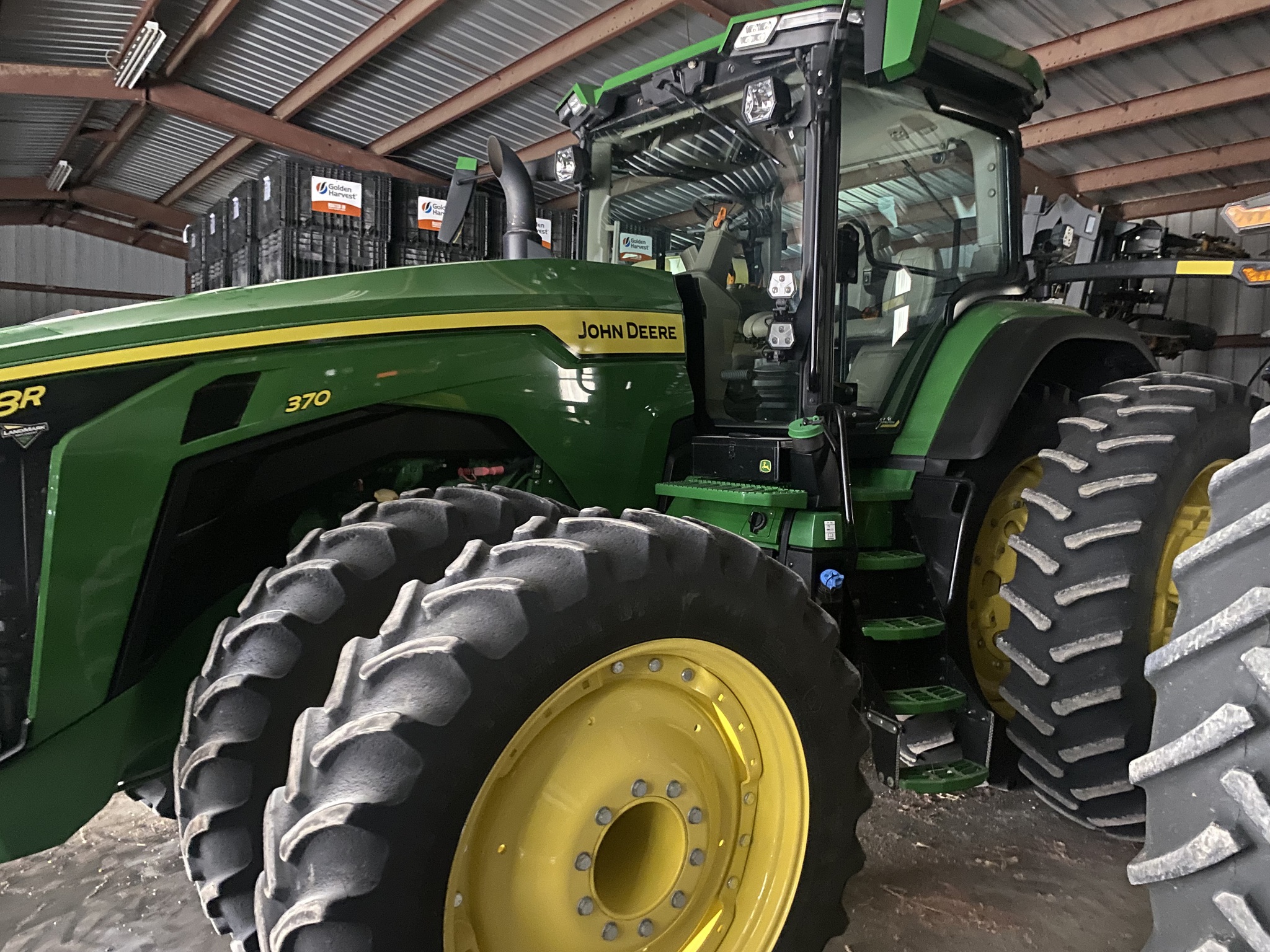  2020 John Deere 8R 370 at LandMark in Hebron, NE