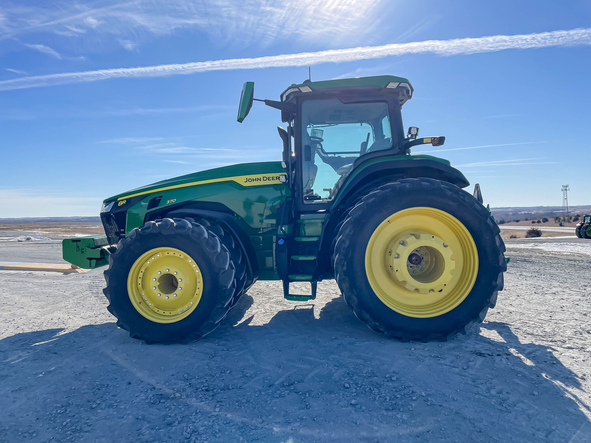 2023 John Deere 8R 370 at LandMark in Hebron, NE