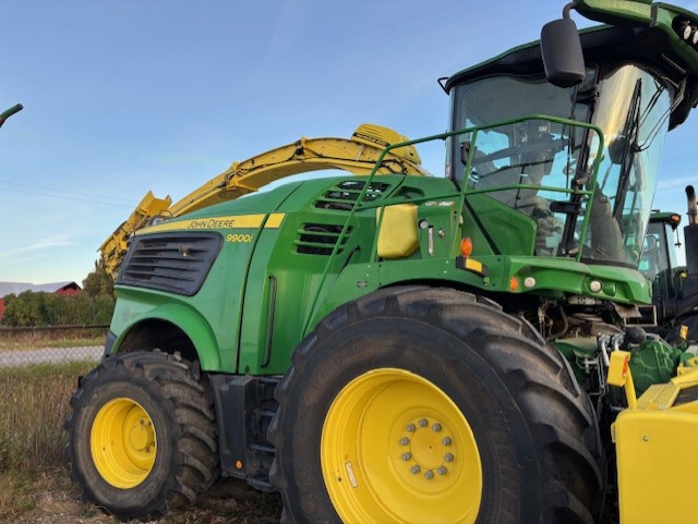 On Lot 2021 John Deere 9900 at Tri County Equipment Sandusky, MI
