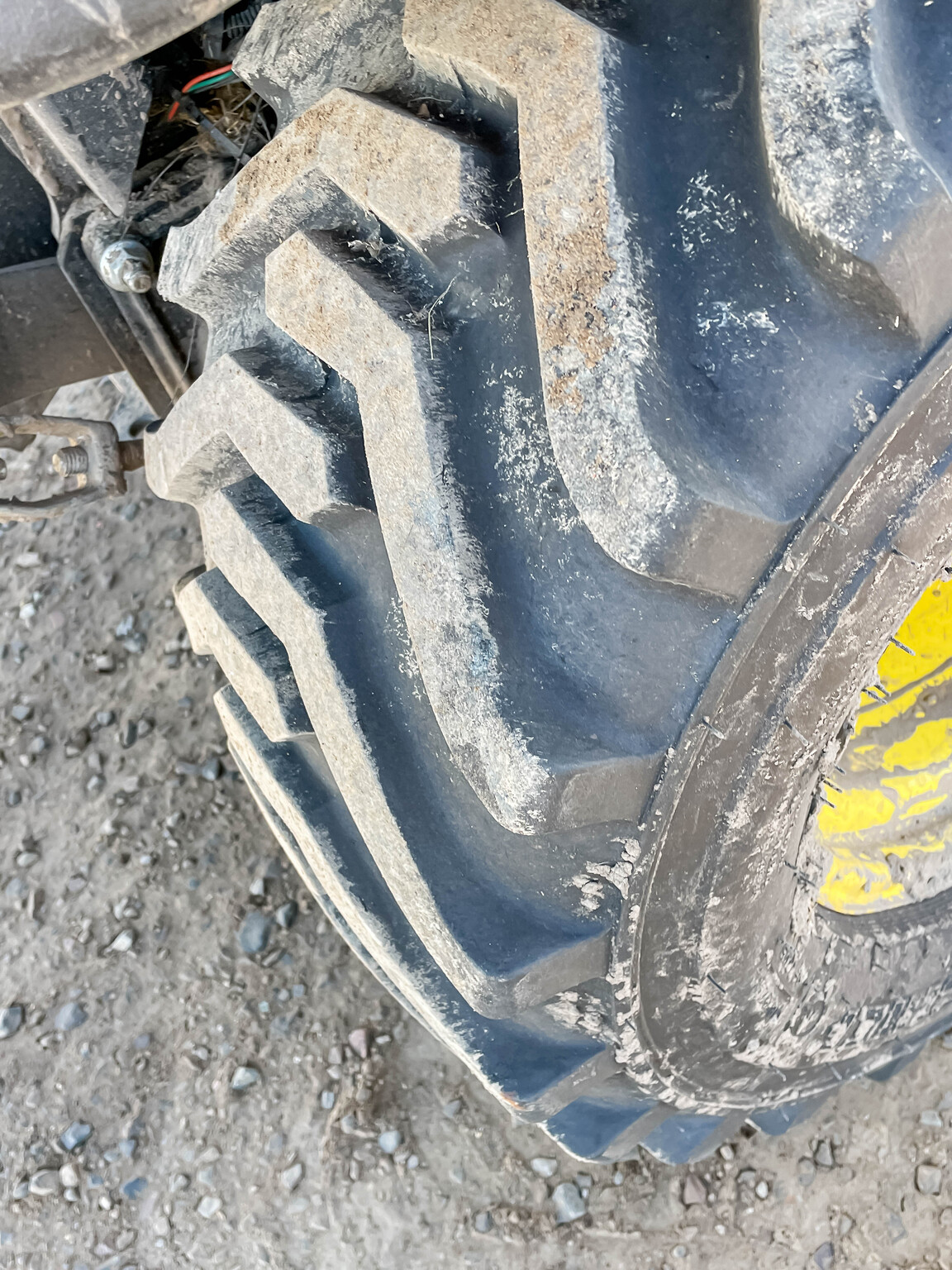  2022 John Deere 1025R at LandMark in Gothenburg, NE