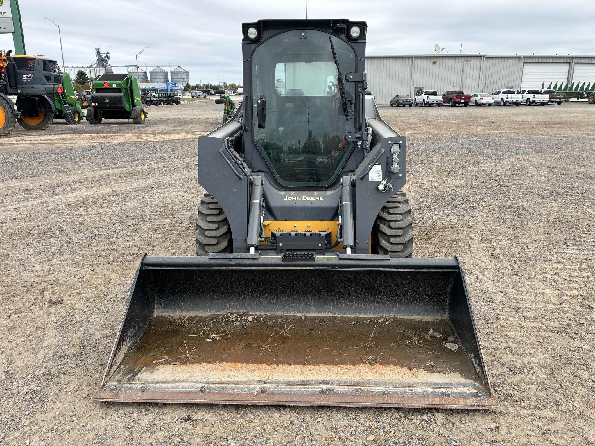  2023 John Deere 324G at LandMark in Gothenburg, NE