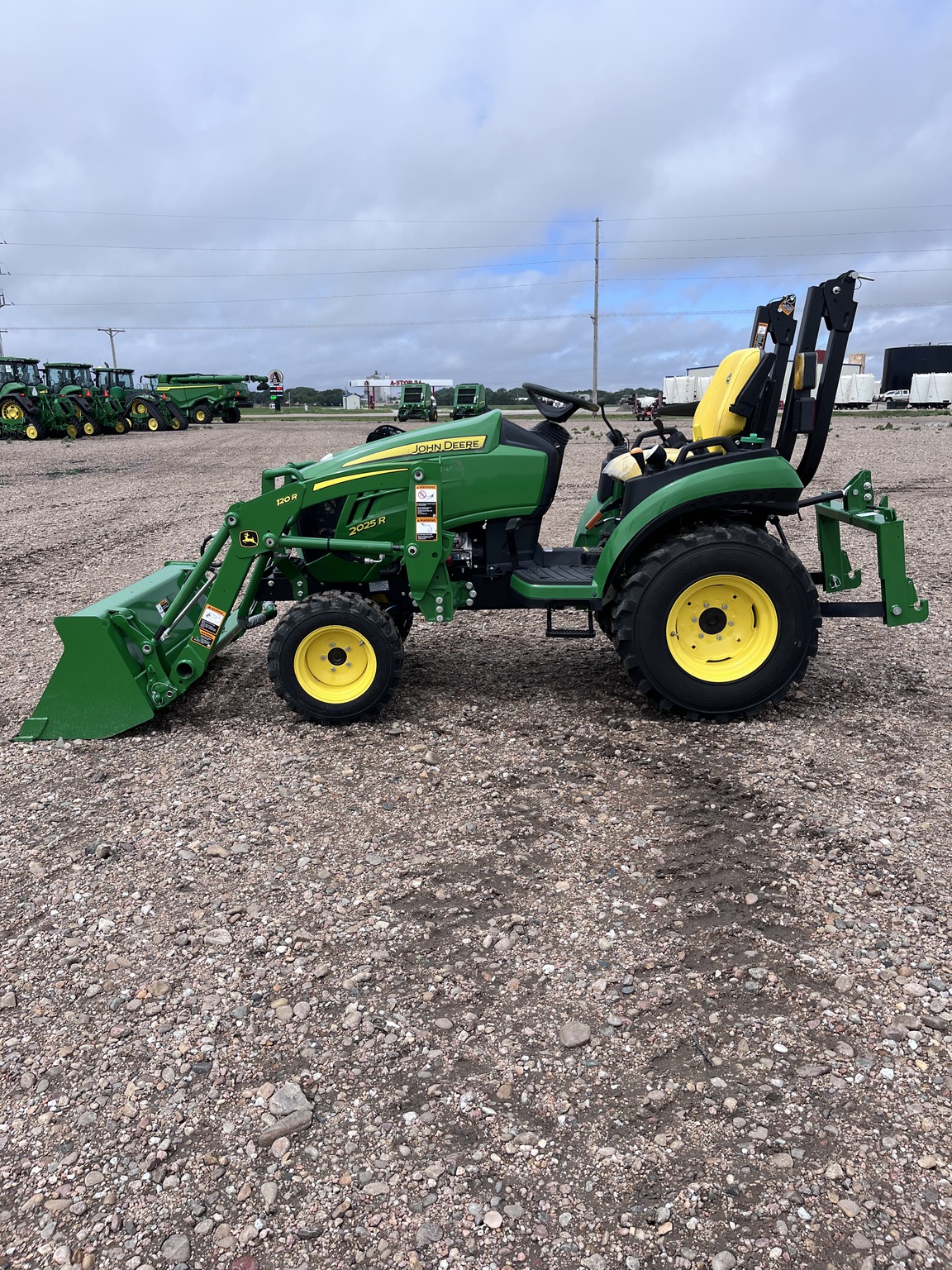   John Deere 2025R at LandMark in Minden, NE