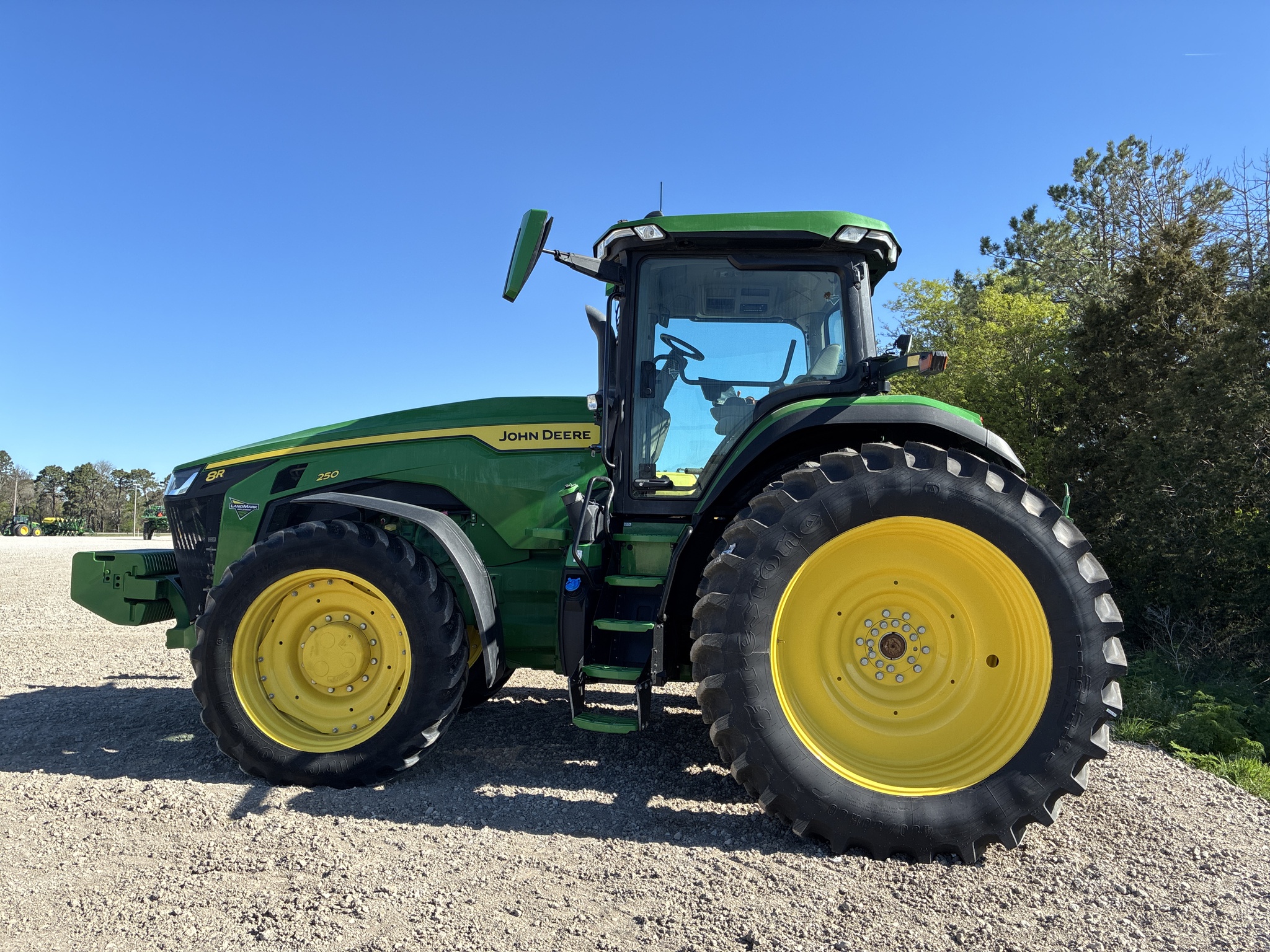  2025 John Deere 8R 250 at LandMark in Hastings, NE