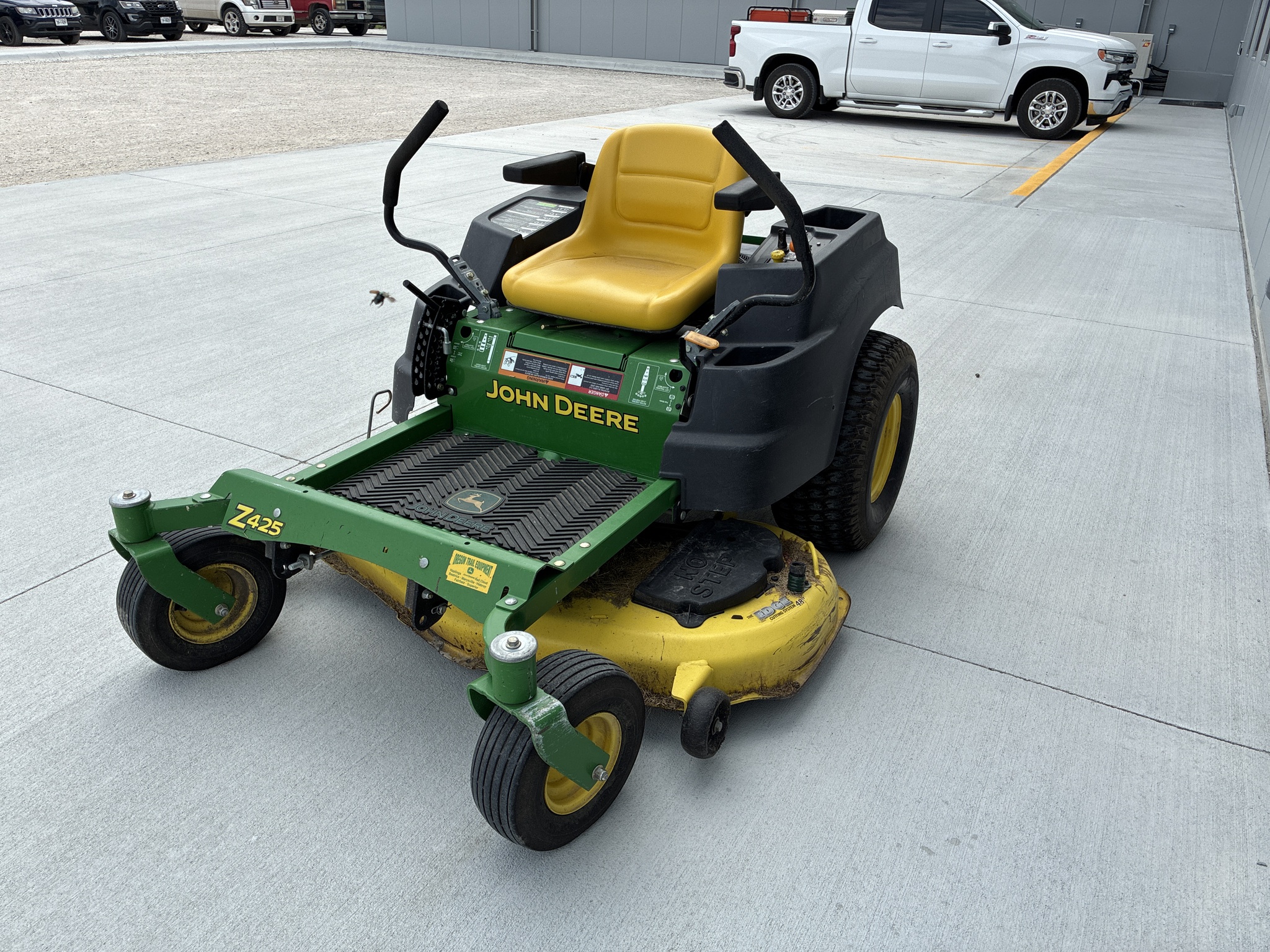  2013 John Deere Z425 at LandMark in Hastings, NE