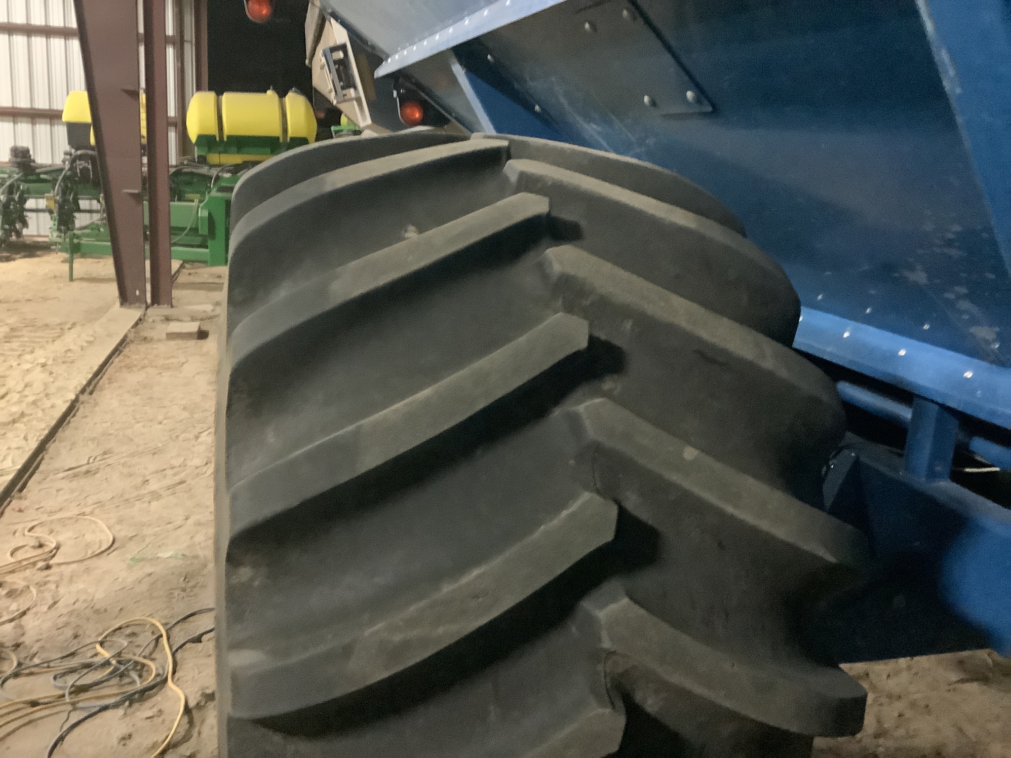  2011 Kinze 850 at LandMark in Arapahoe, NE