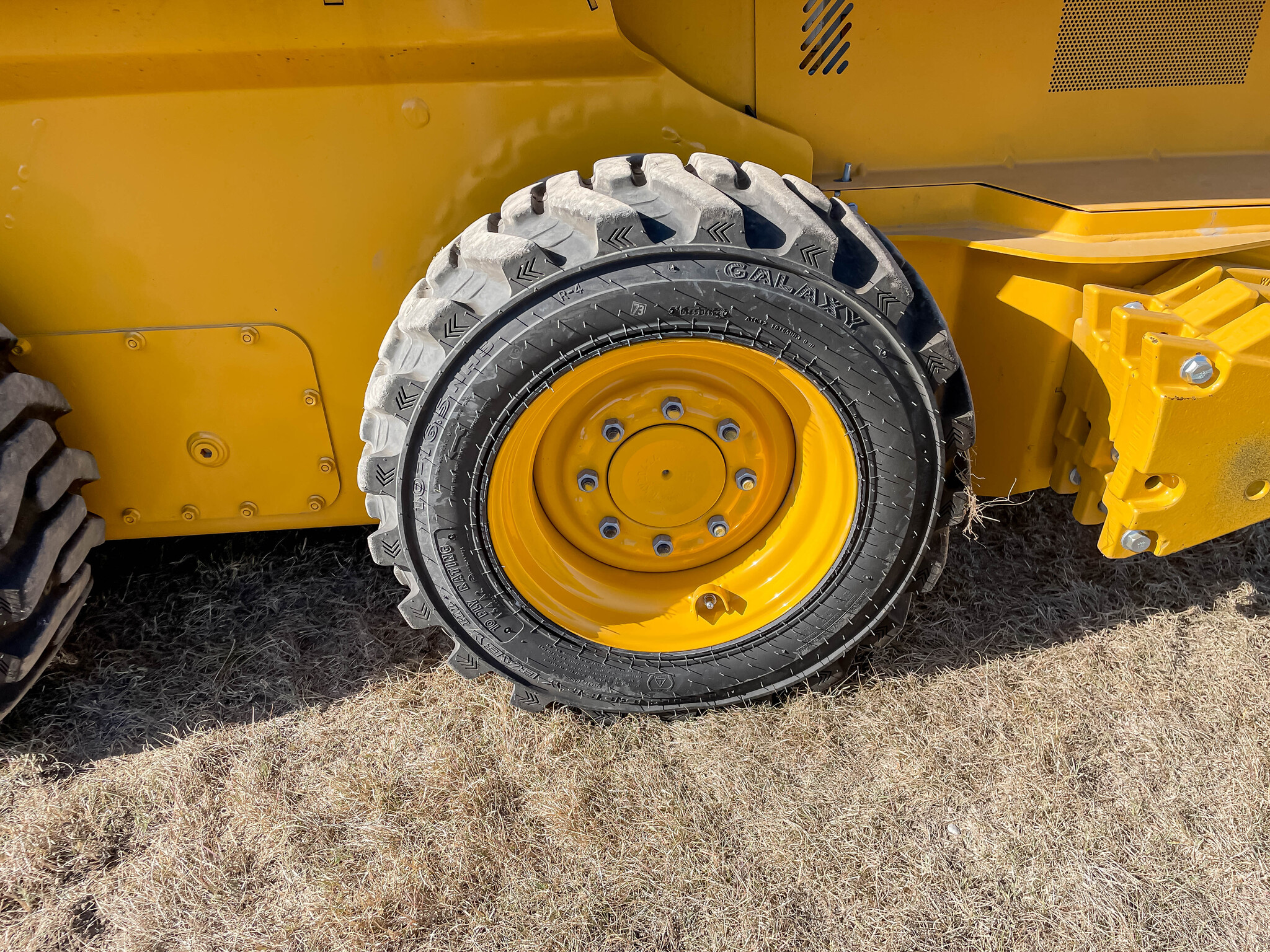  2023 John Deere 324G at LandMark in Arapahoe, NE