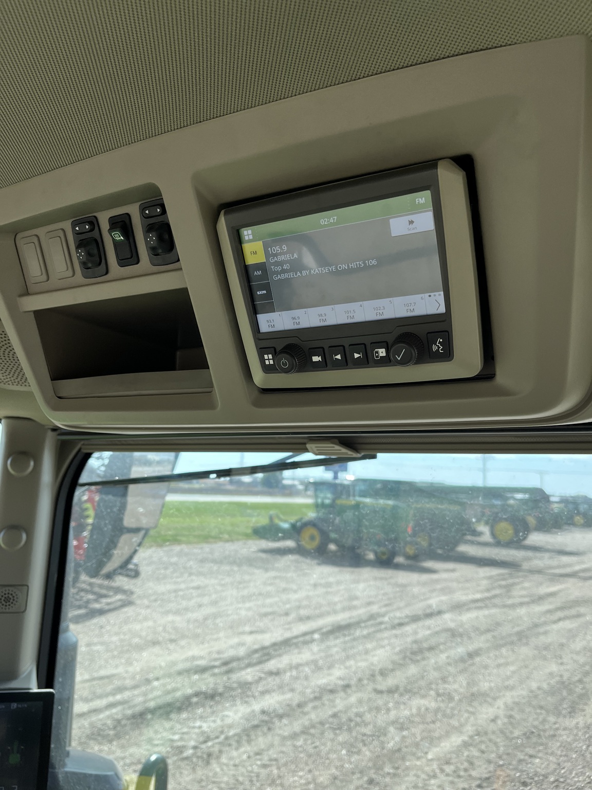  2024 John Deere 8R 370 at LandMark in Minden, NE