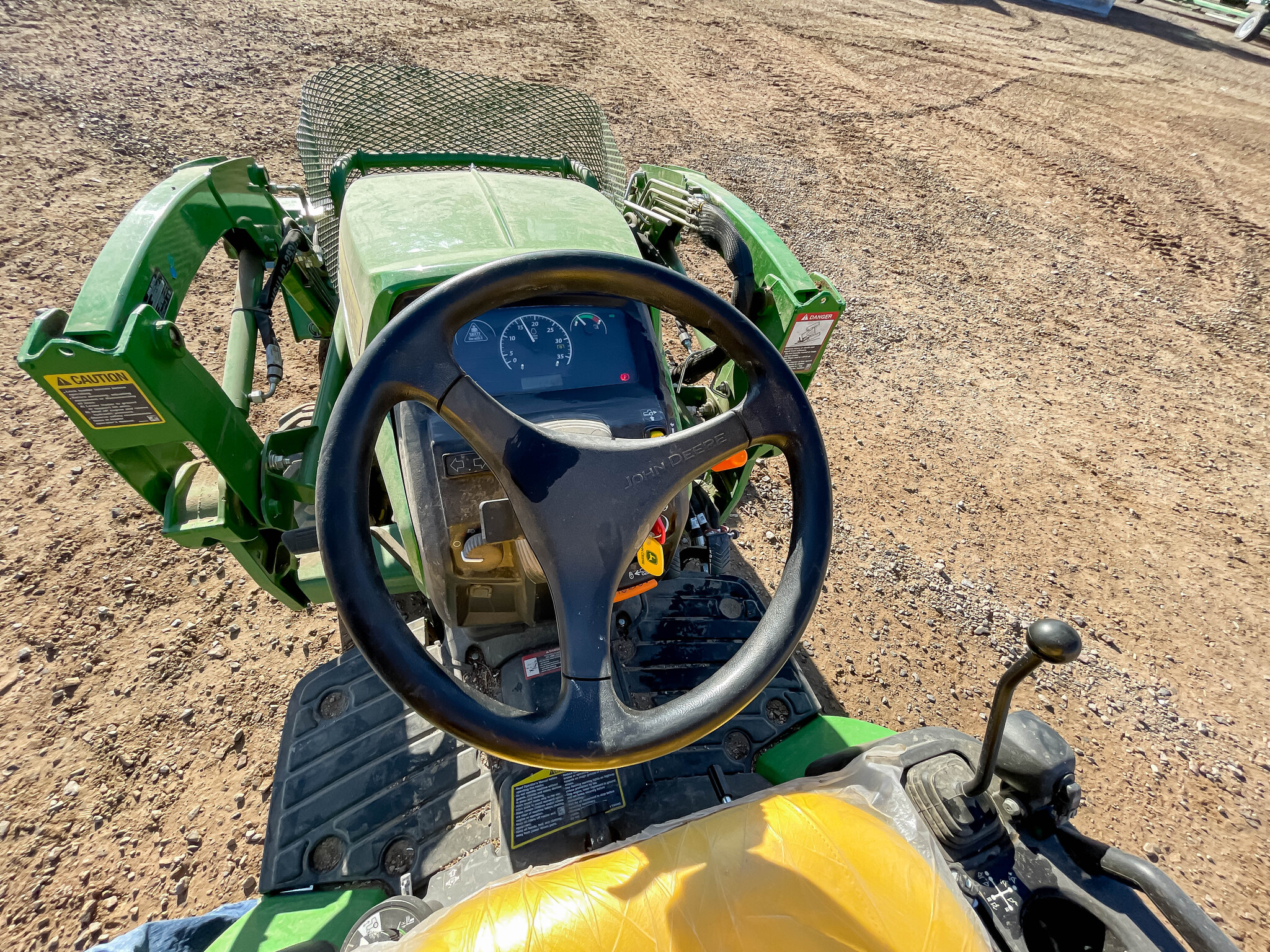  2022 John Deere 1025R at LandMark in Gothenburg, NE