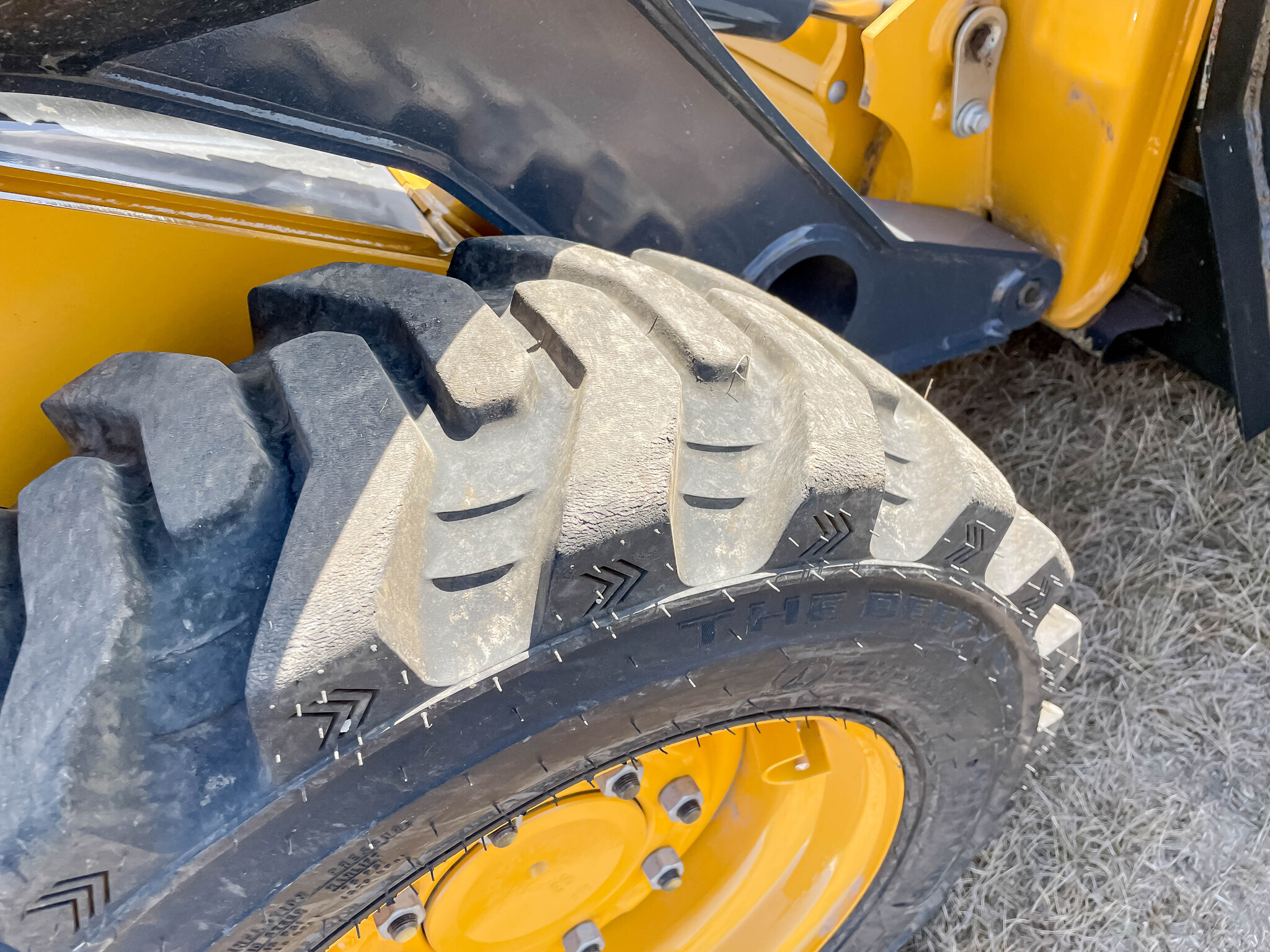  2023 John Deere 324G at LandMark in Arapahoe, NE