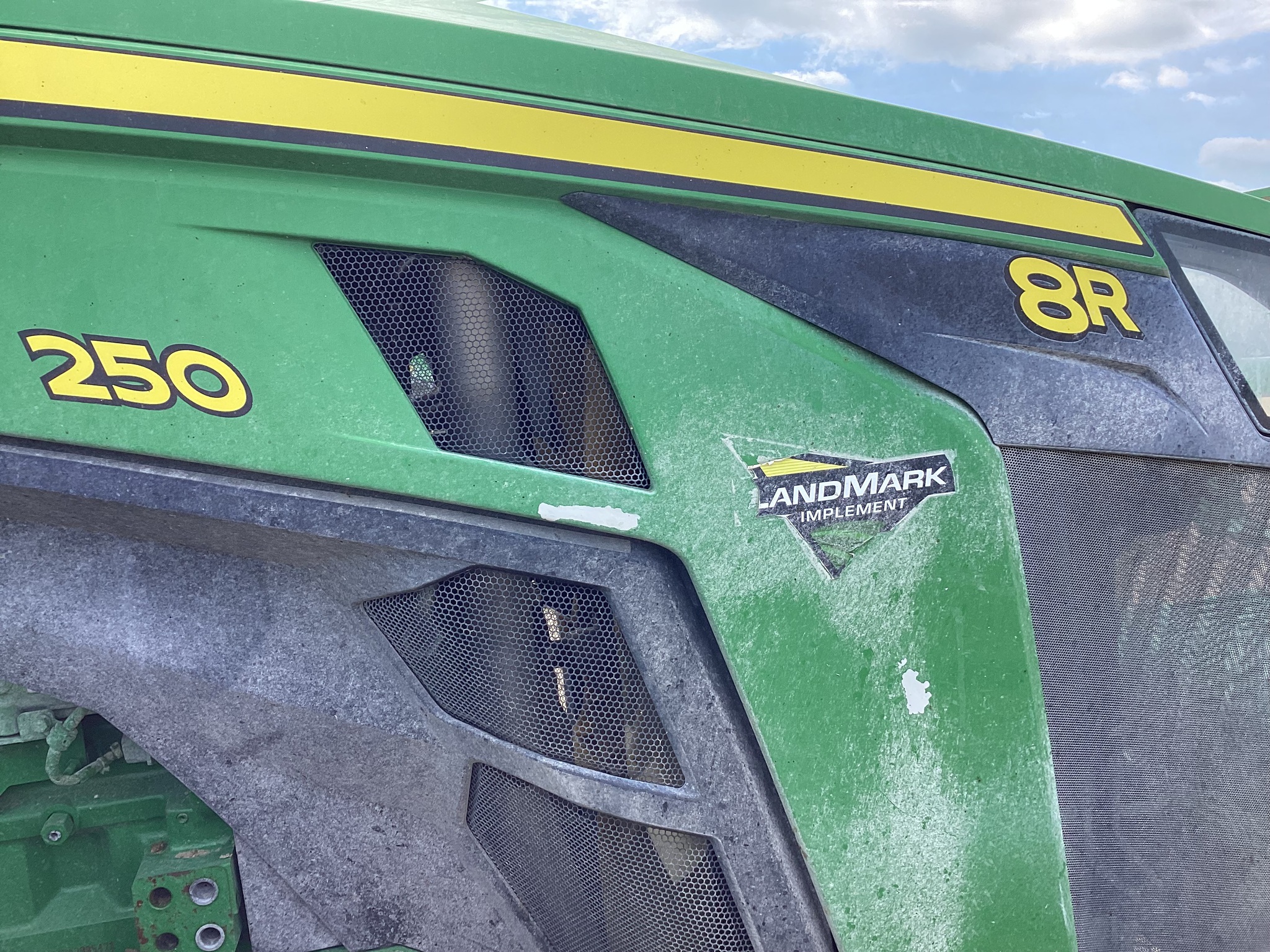  2022 John Deere 8R 250 at LandMark in Minden, NE
