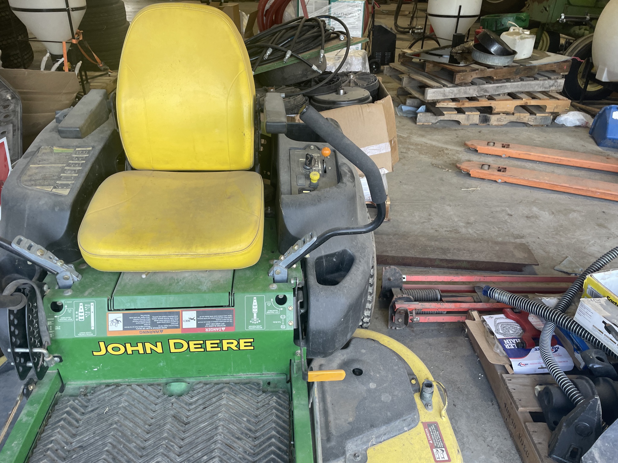  2011 John Deere Z655 at LandMark in Marysville, KS