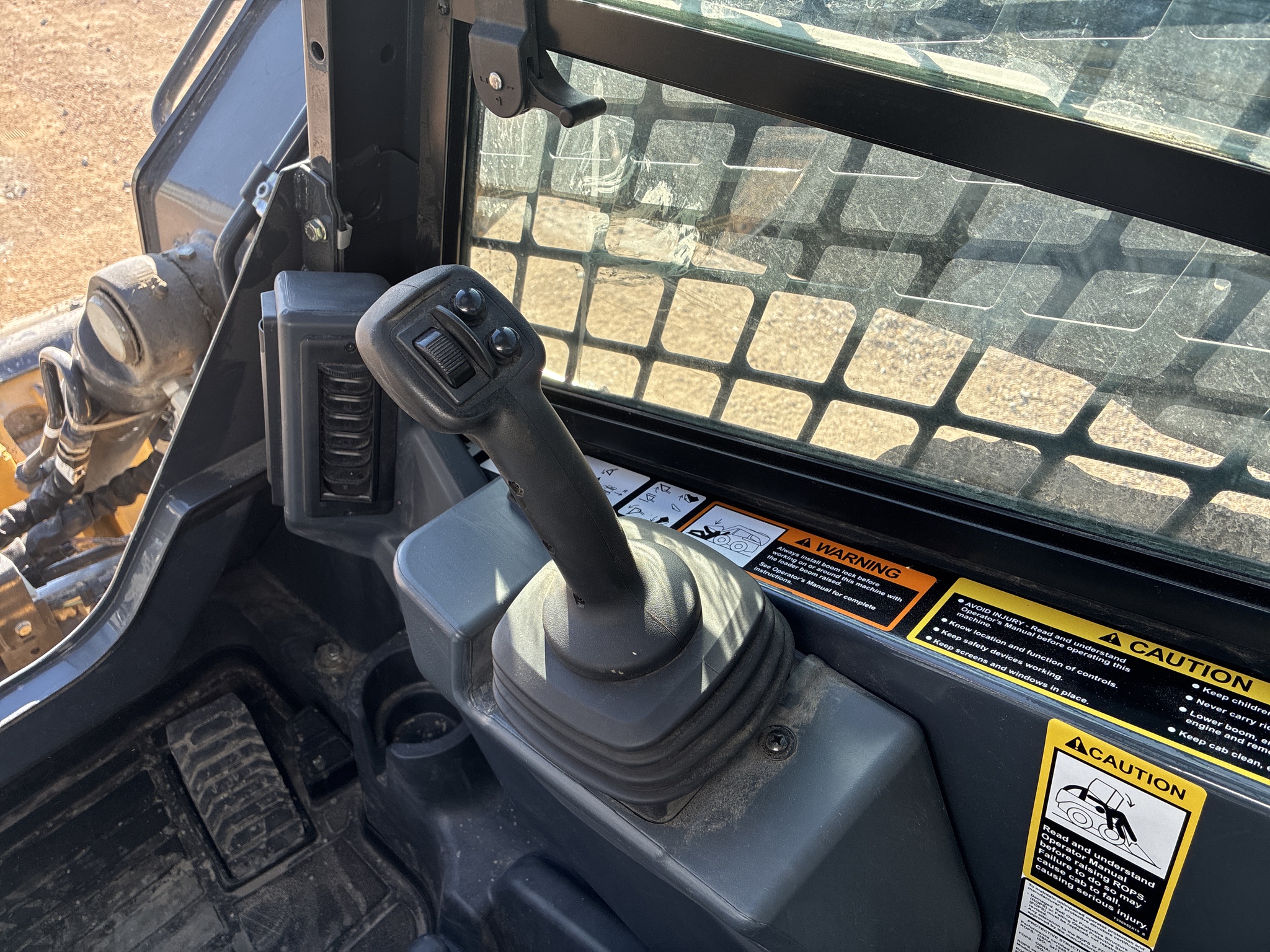  2024 John Deere 333G at LandMark in Hebron, NE