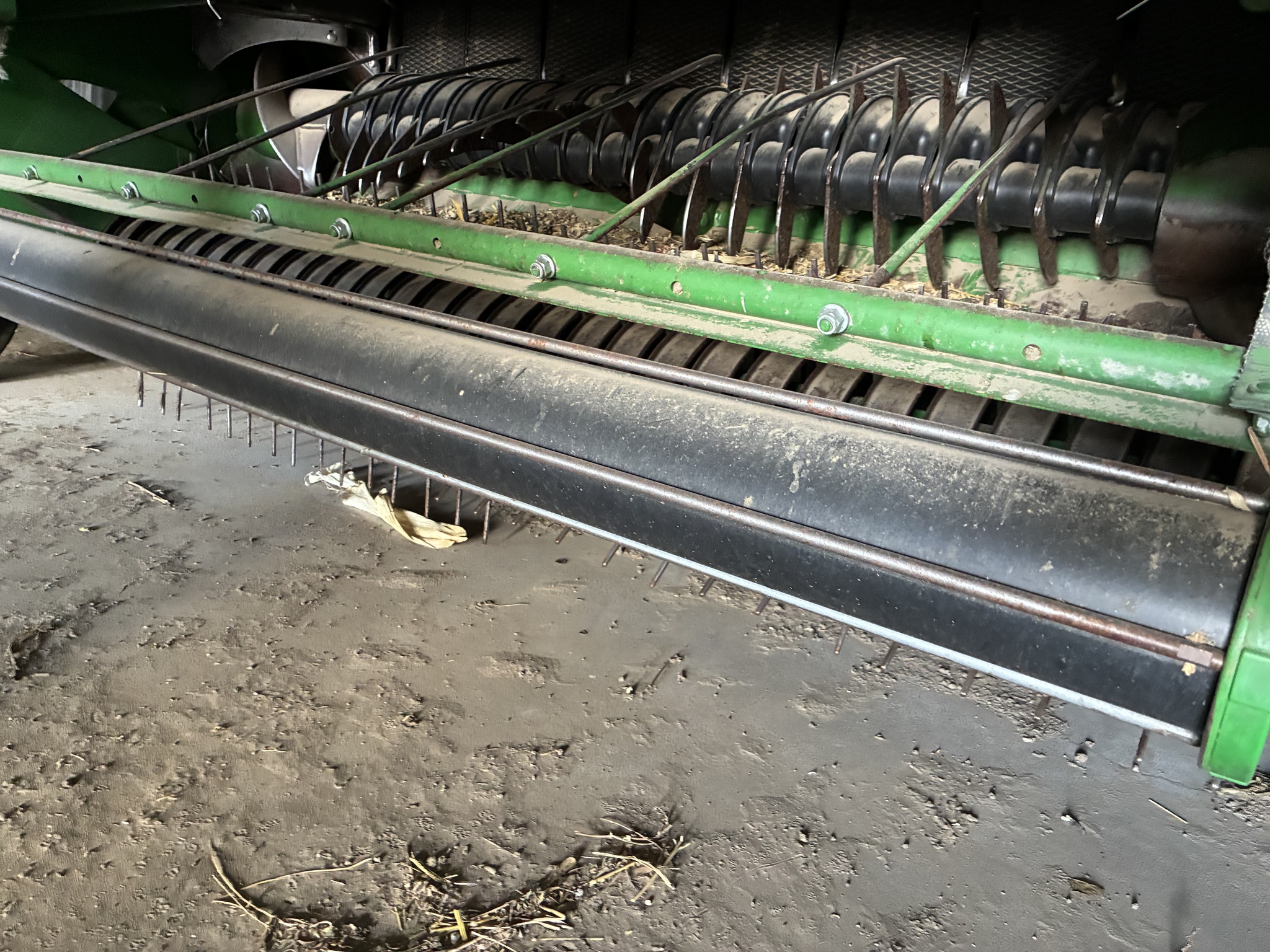  2016 John Deere 569 at LandMark in Lexington, NE