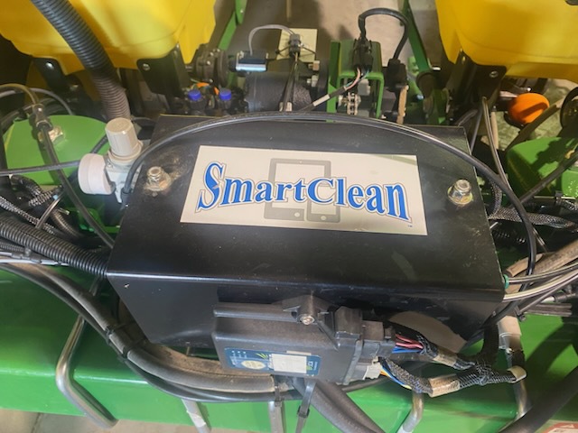  2025 John Deere 1725 at LandMark in Smith Center, KS