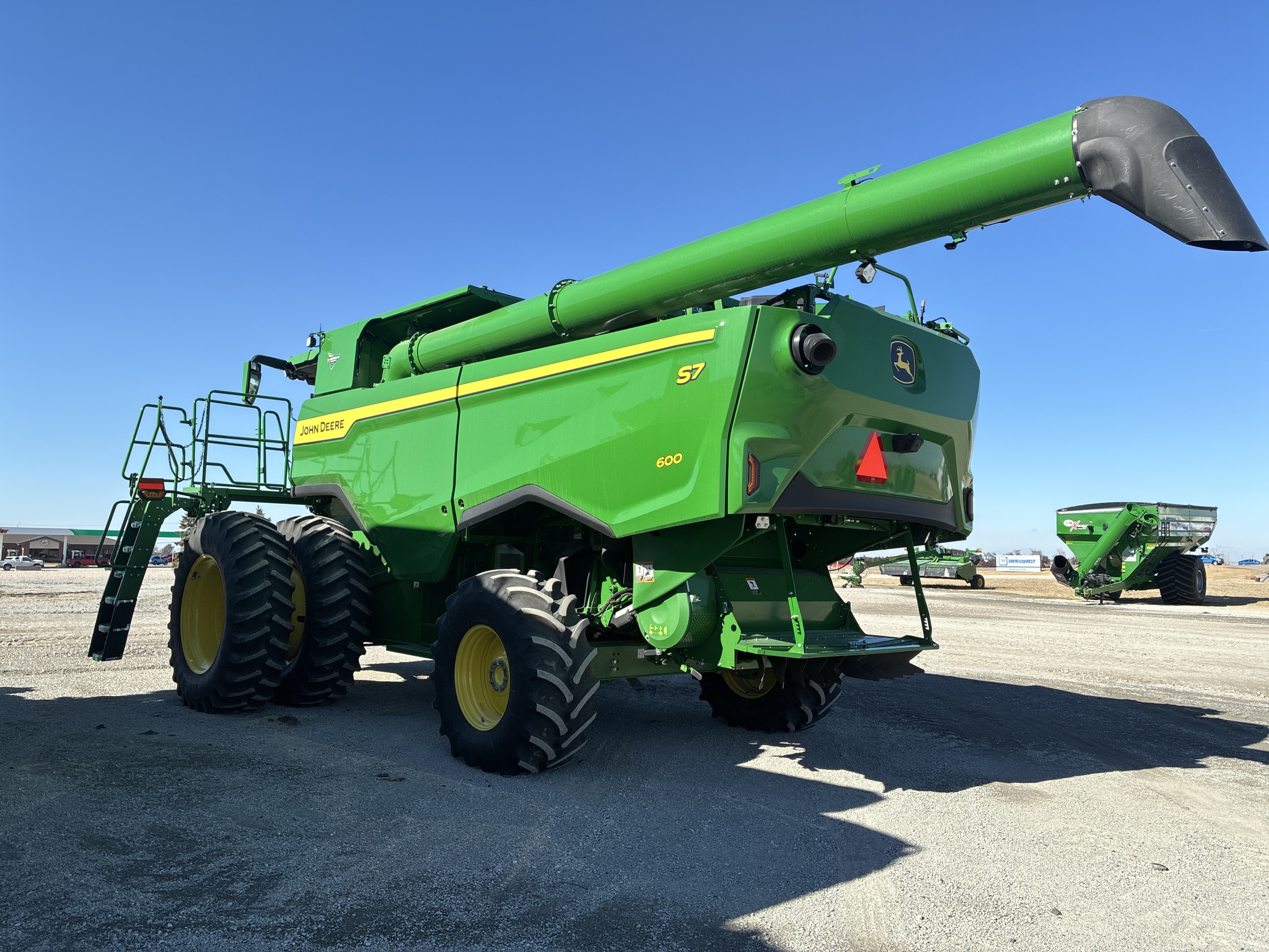  2025 John Deere S7 600 at LandMark in Hebron, NE